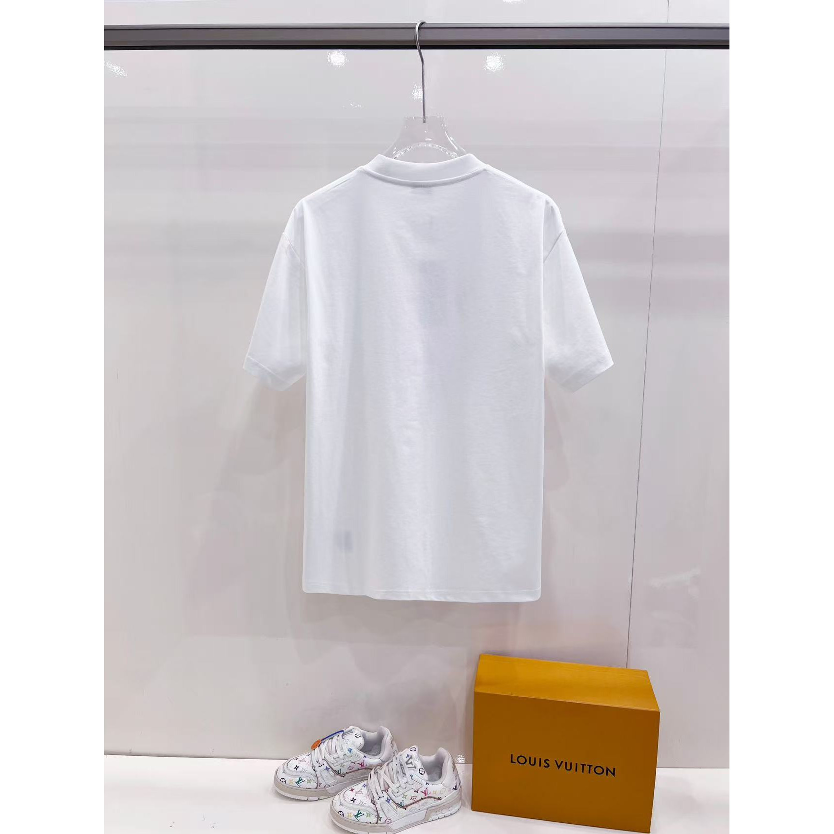 <p>GUCCI&nbsp;夏季新品短袖(白)</p>