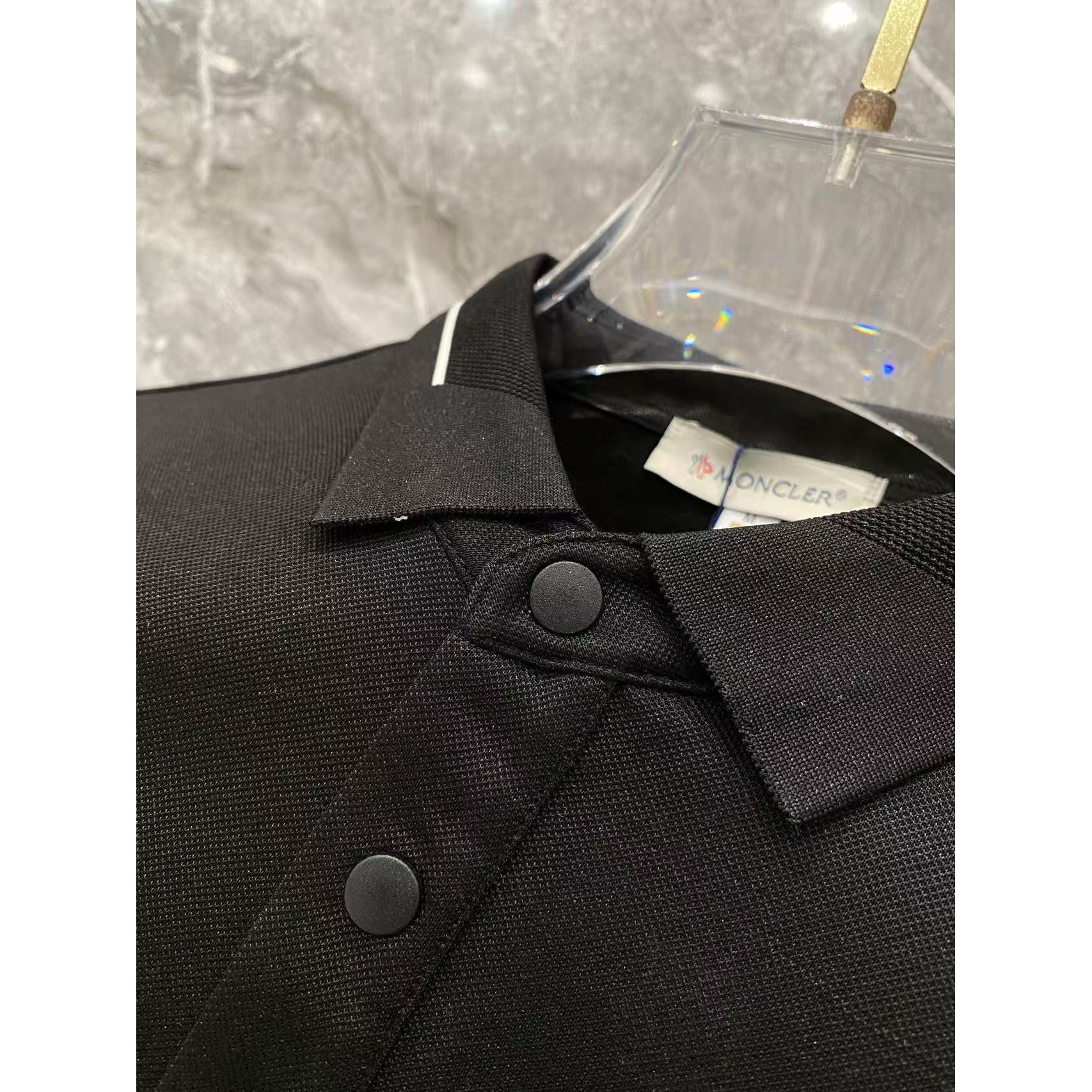 <p>MONCLER 秋冬长袖Polo(783014)</p>
