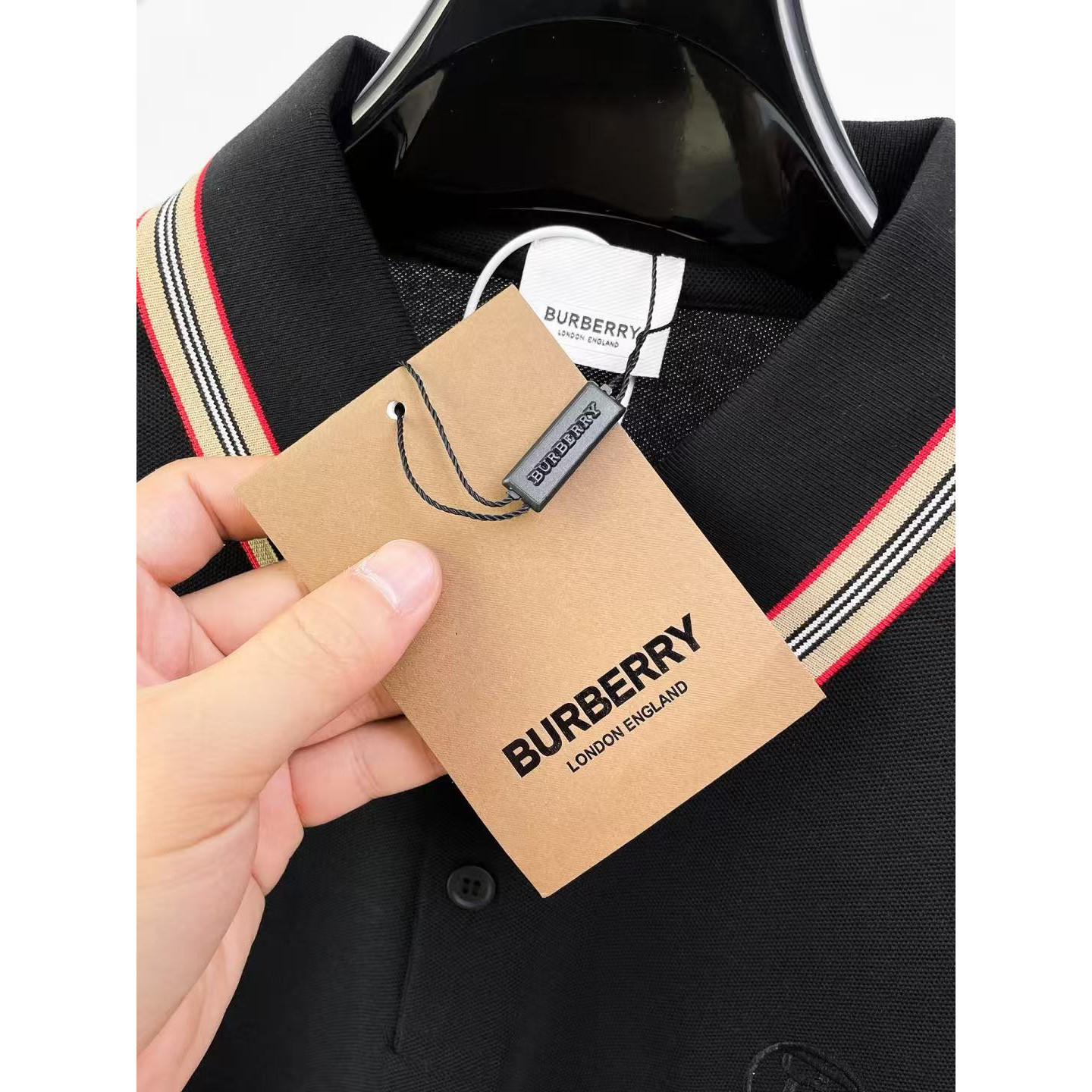 <p>BURBERRY 长袖Polo衫(黑)</p>