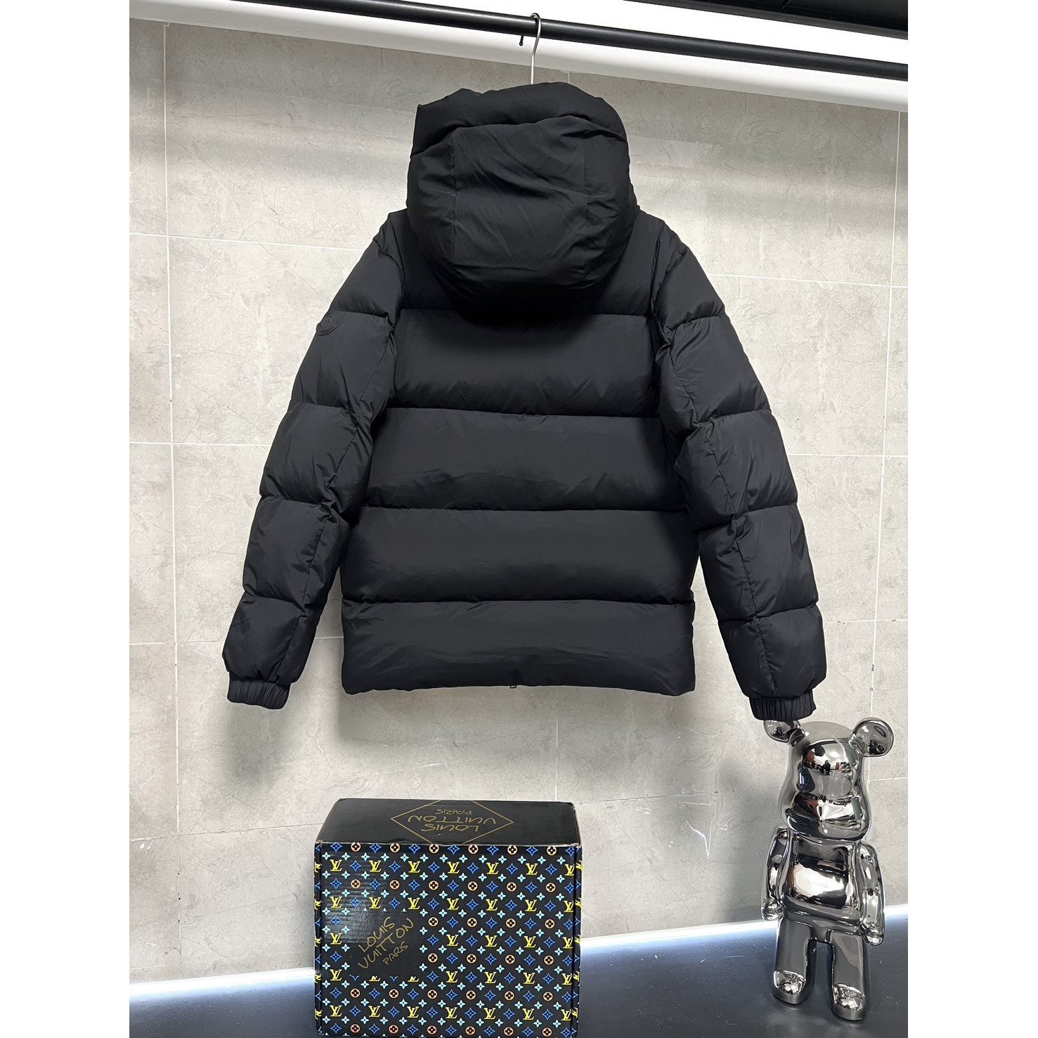 <p>Moncler 黑武士羽绒服 (黑)</p>