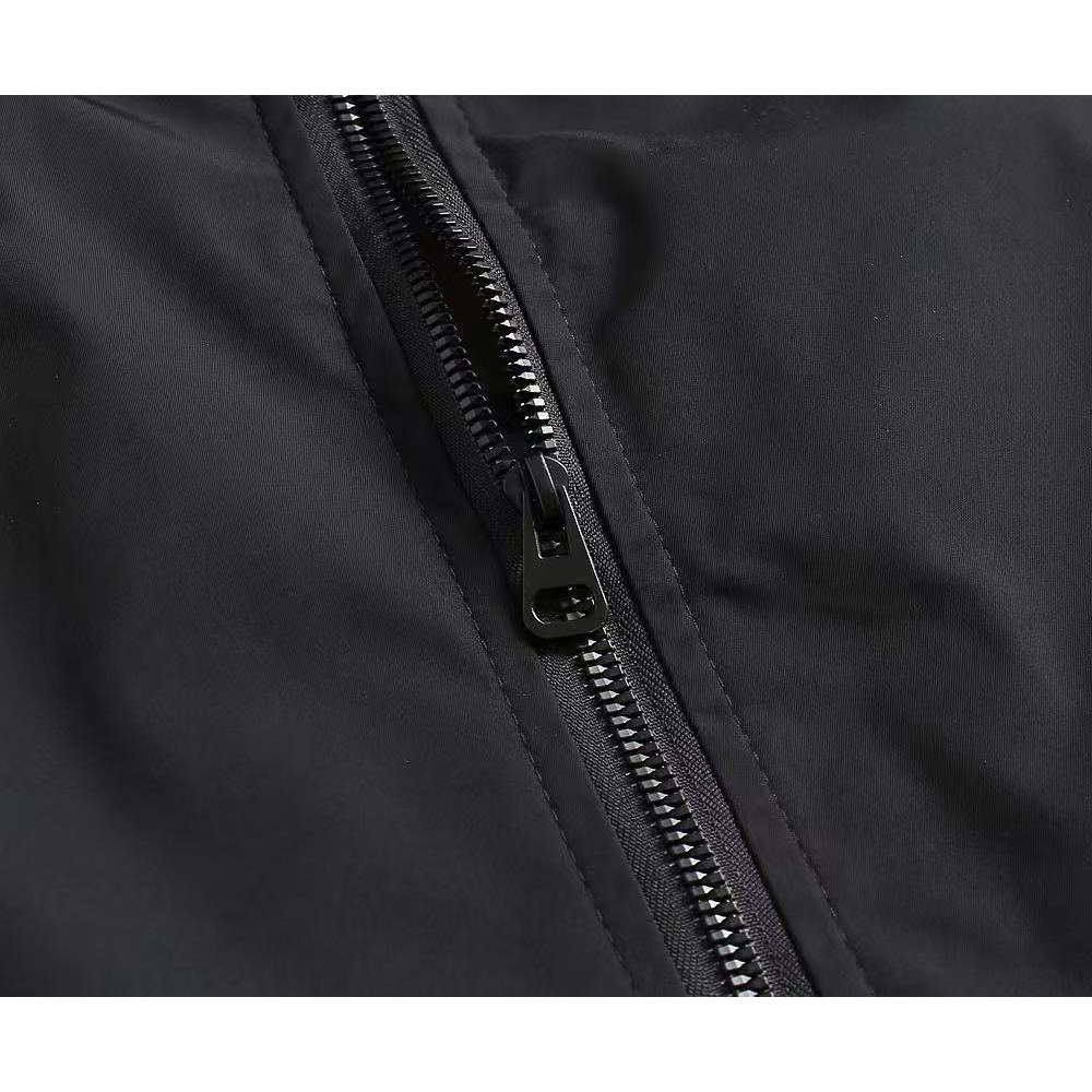 <p>BURBERRY&nbsp;男士夹克外套(黑)</p>