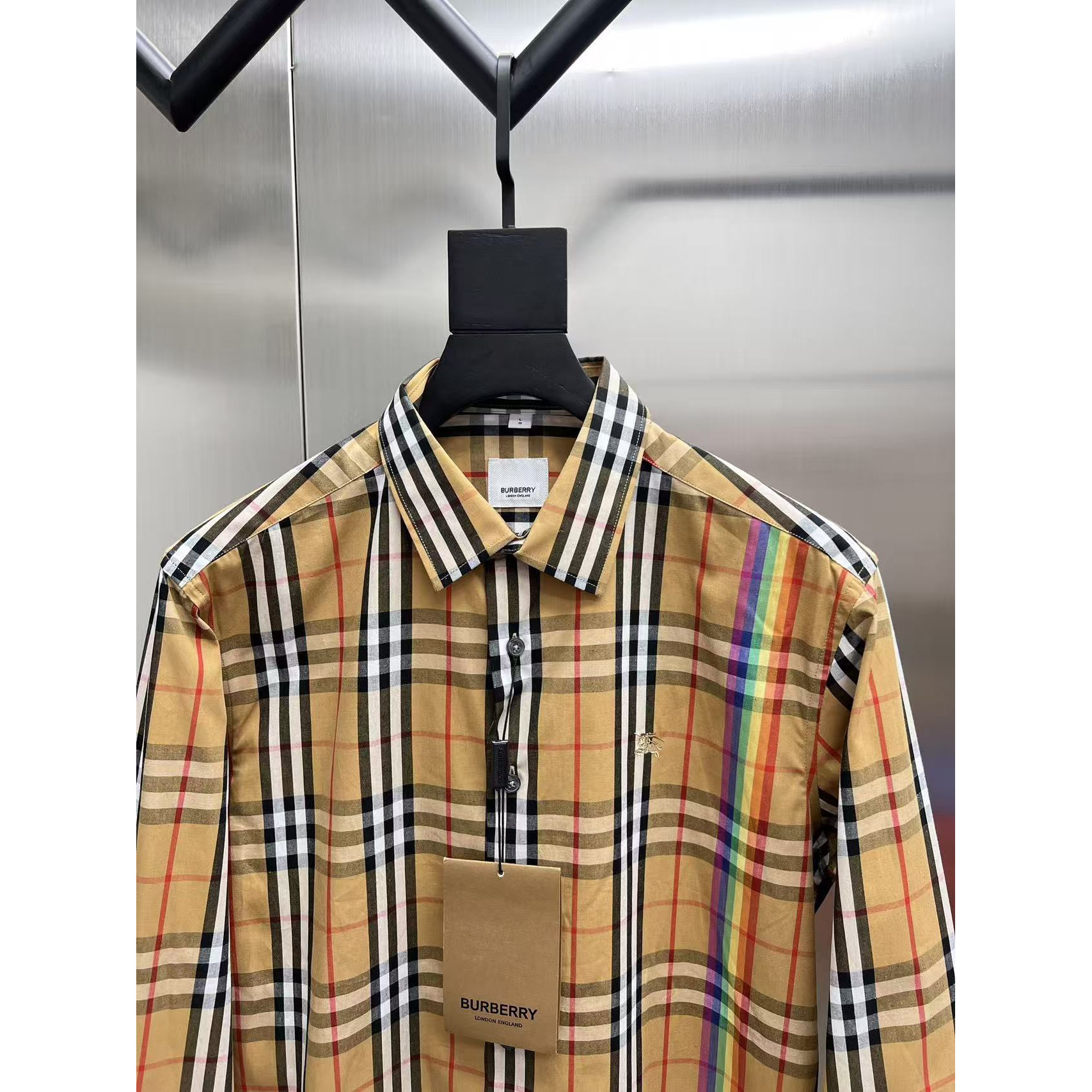 <p>Burberry 长袖衬衫(783235)</p>