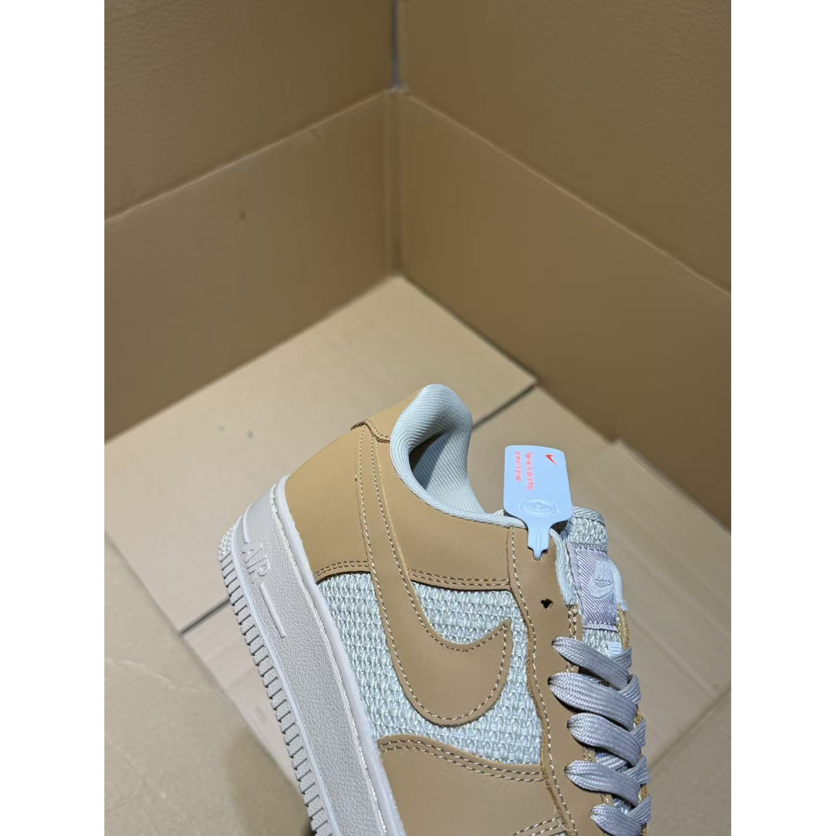 <p>Nike Air Force1 07 low &nbsp;定制空军一号(卡其)</p>
