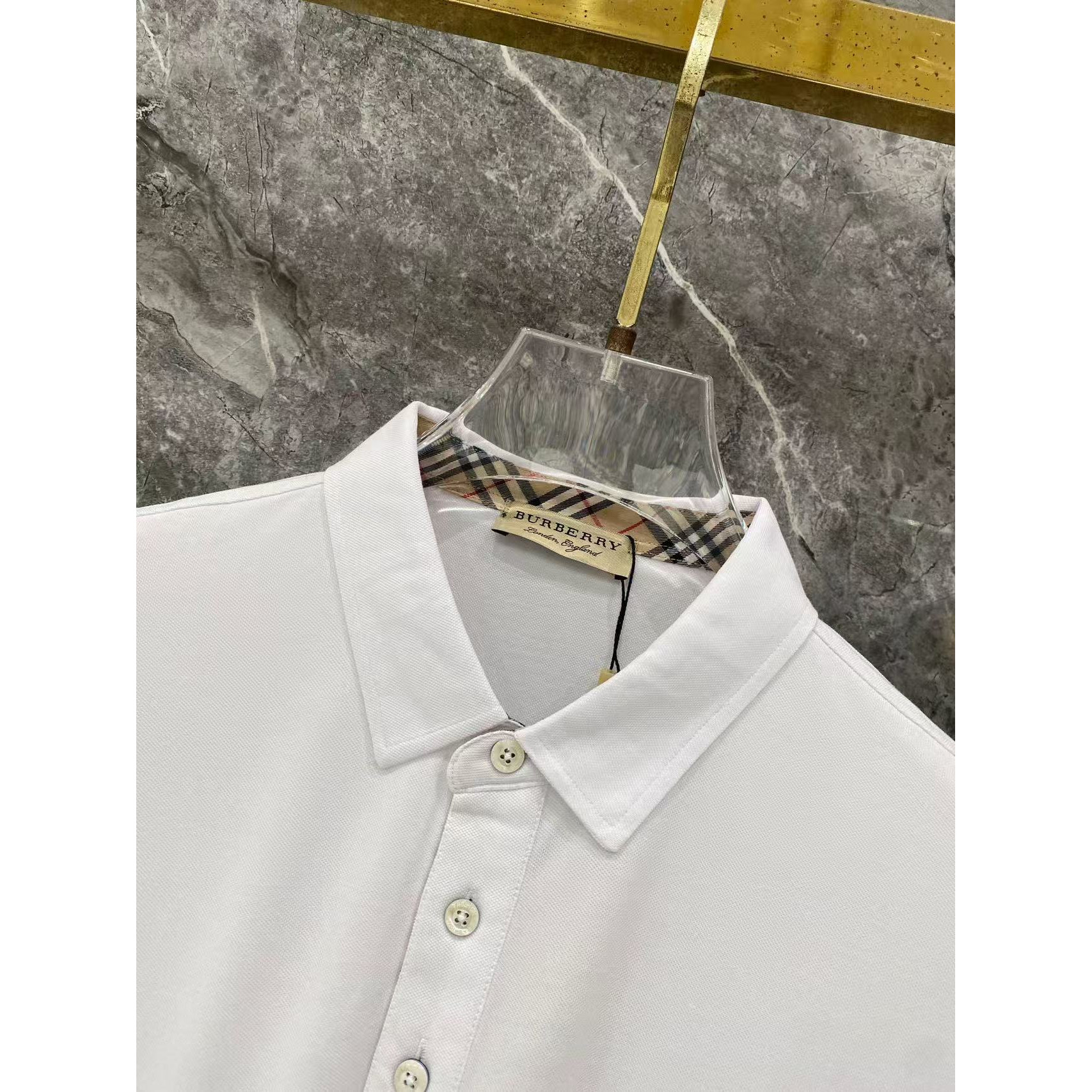 <p>Burberry 秋冬长袖Polo(782983)</p>
