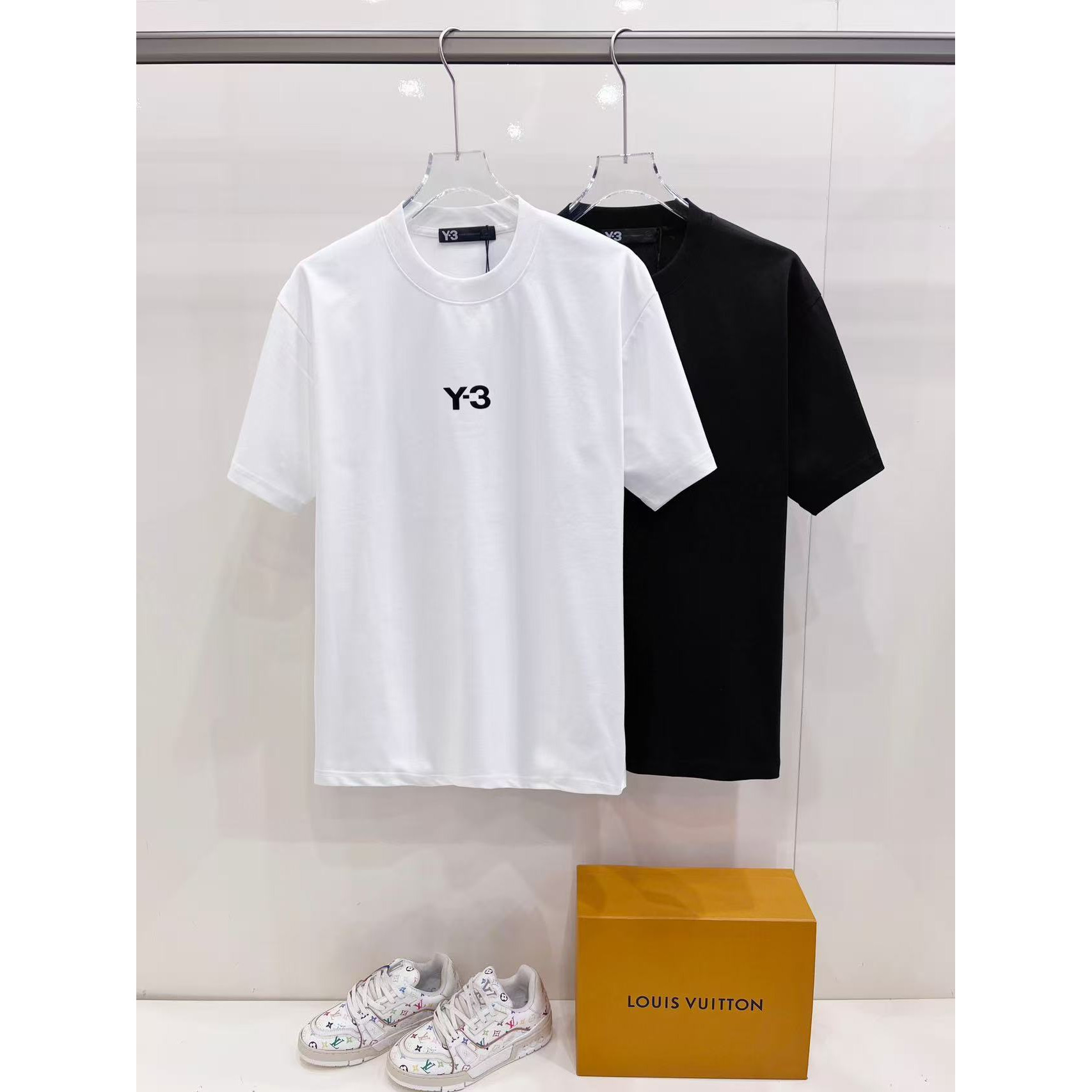 <p>Y-3 短袖T恤(白)</p>