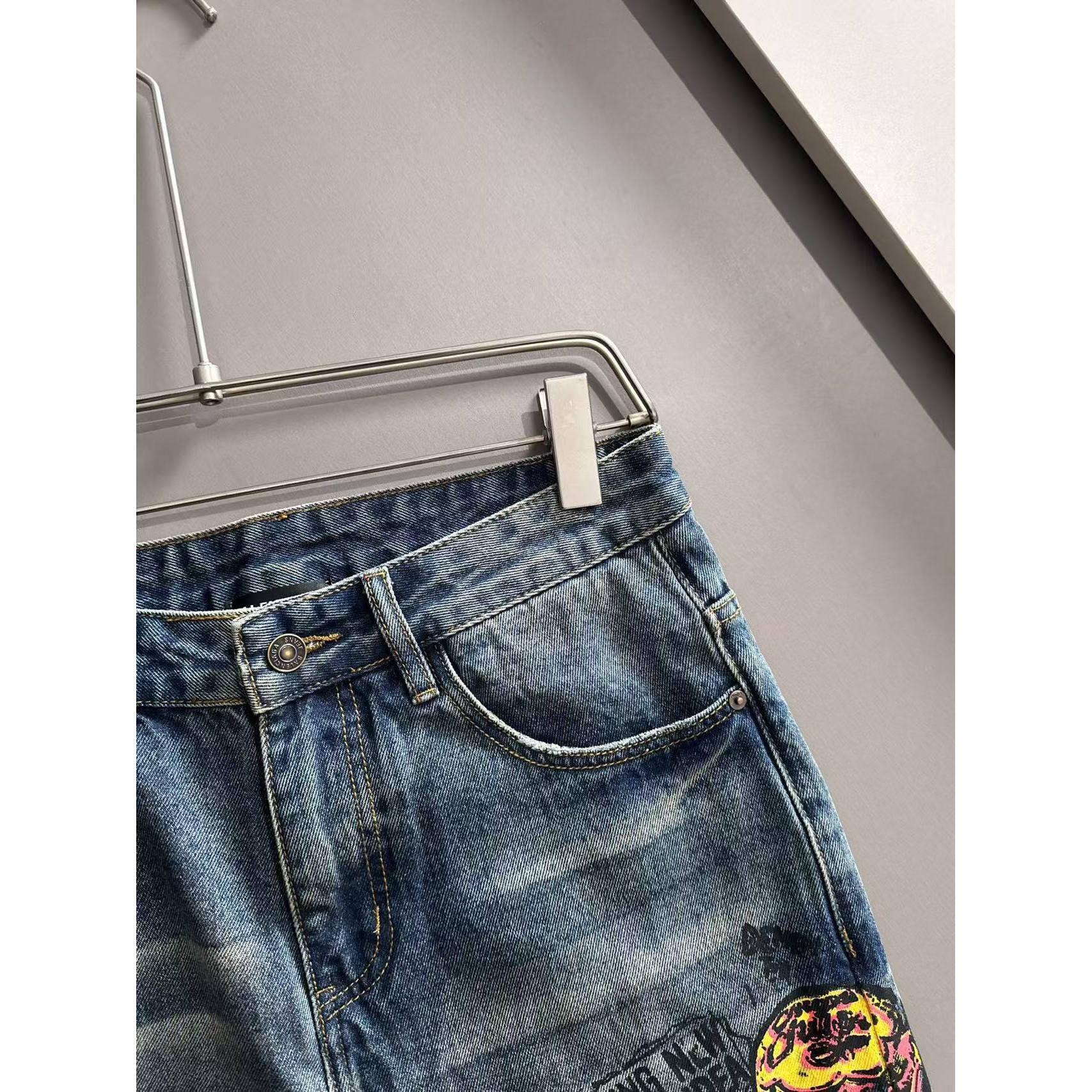 <p>Balenciaga 四季款经典牛仔裤直筒长裤(藍)</p>
