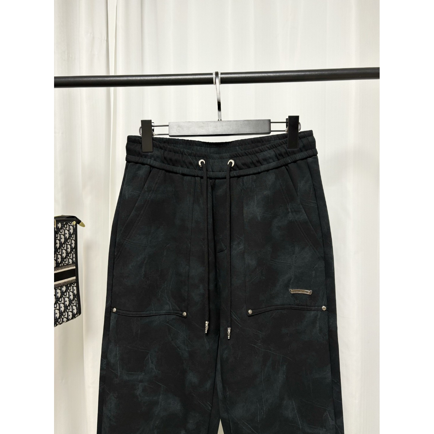 <p>Chrome Hearts 休闲长裤(黑)</p>