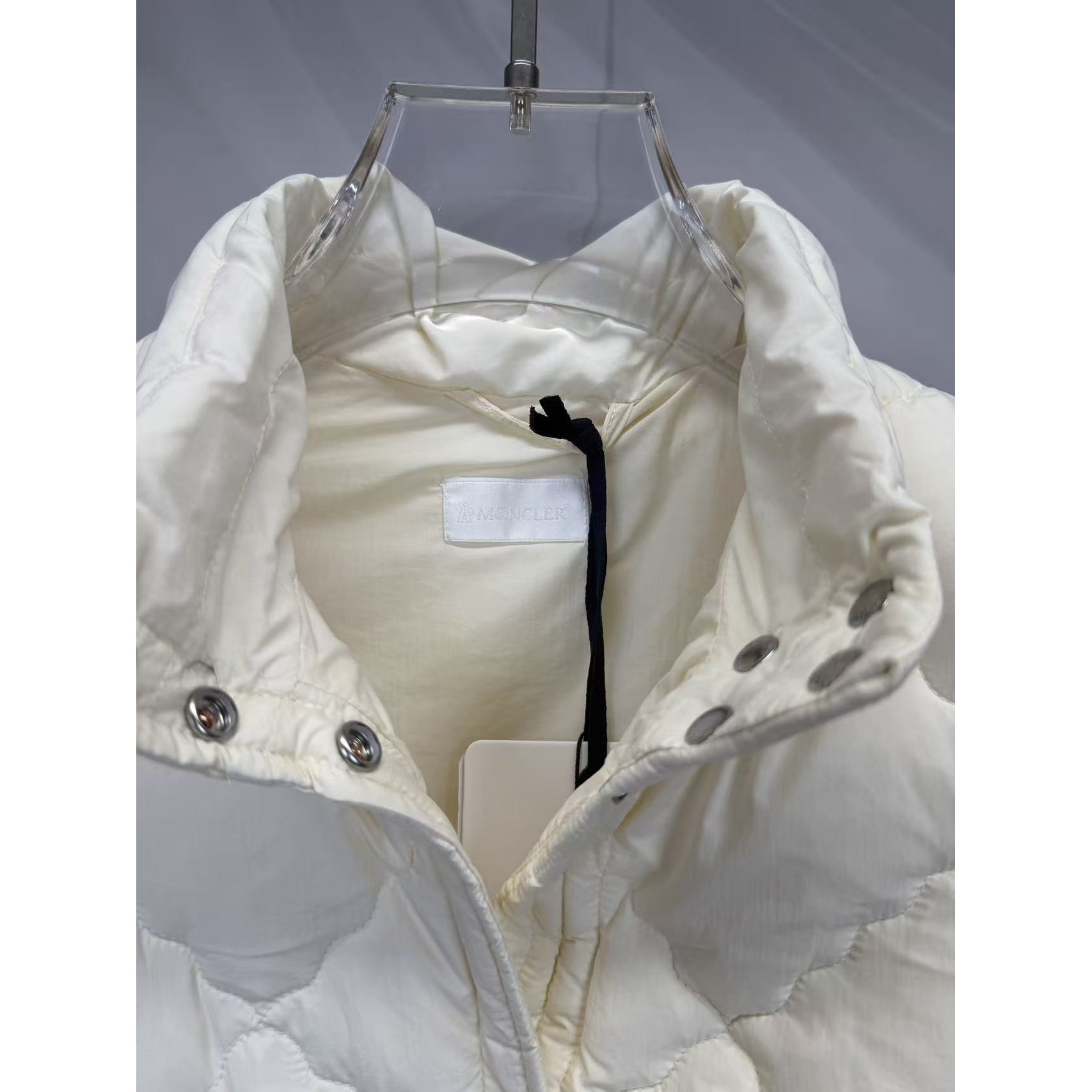 <p>Moncler 针织拼接羽绒服(粉)</p>