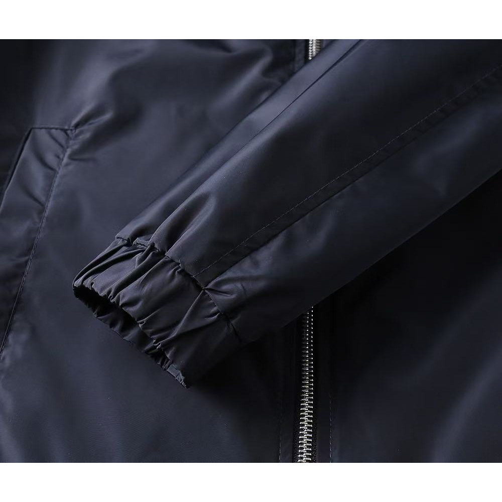 <p>BURBERRY 男士夹克外套(深藍)</p>