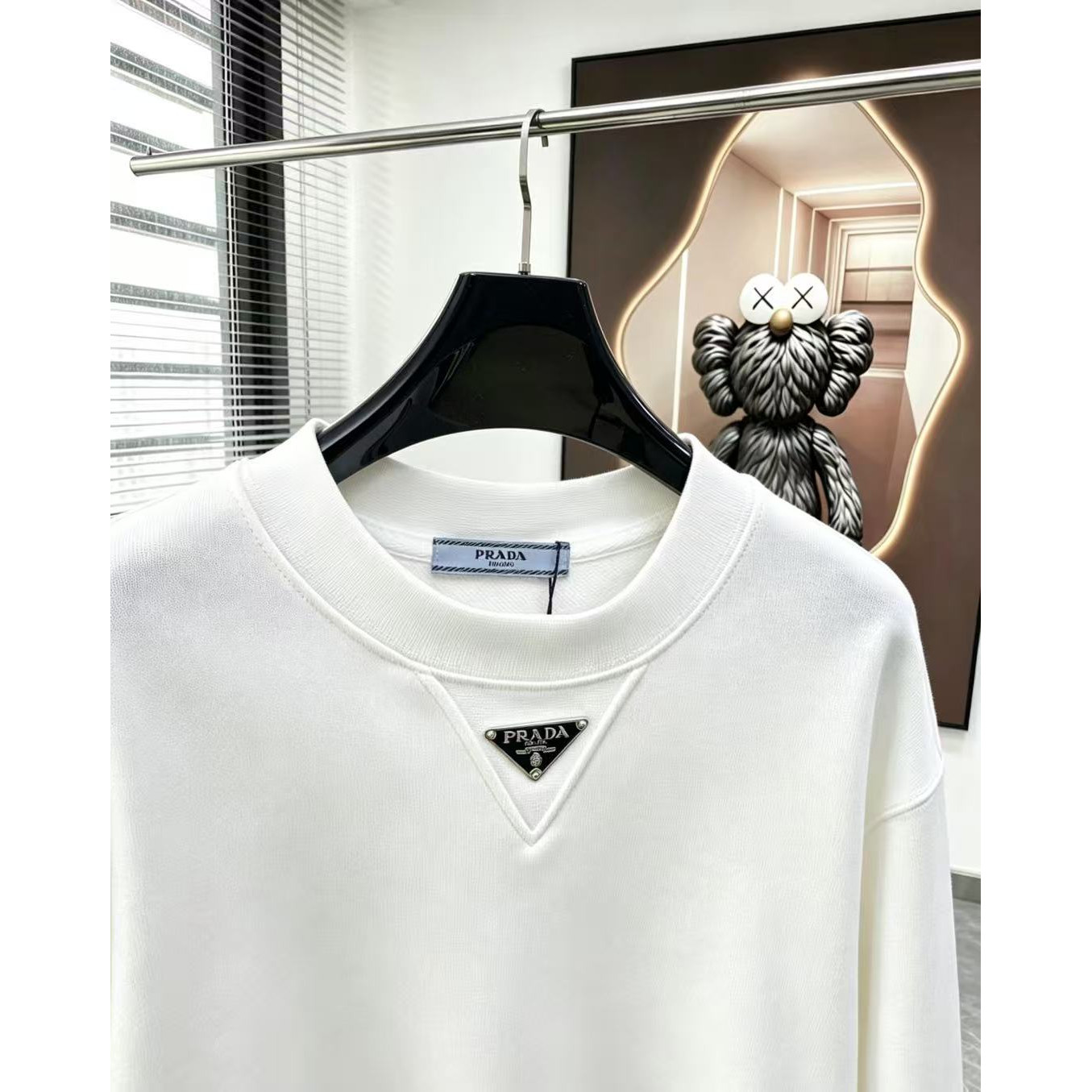 <p>PRADA 圓領長袖T恤(白)</p>