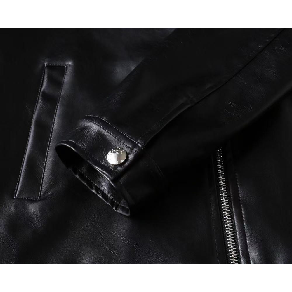 <p>PRADA&nbsp;男士皮夹克外套(黑)</p>