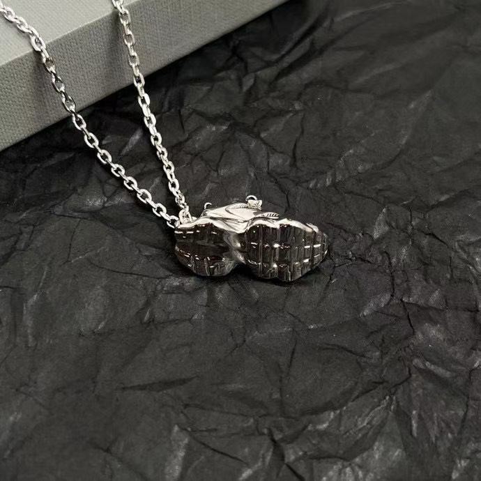 <p>Balenciaga 项链</p>