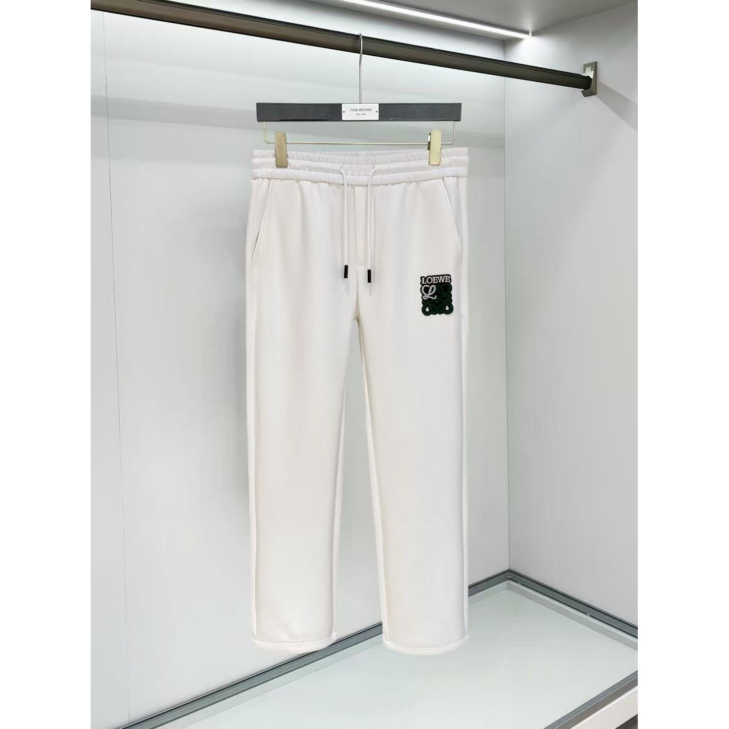 <p>LOEWE 男士长裤(782462)</p>