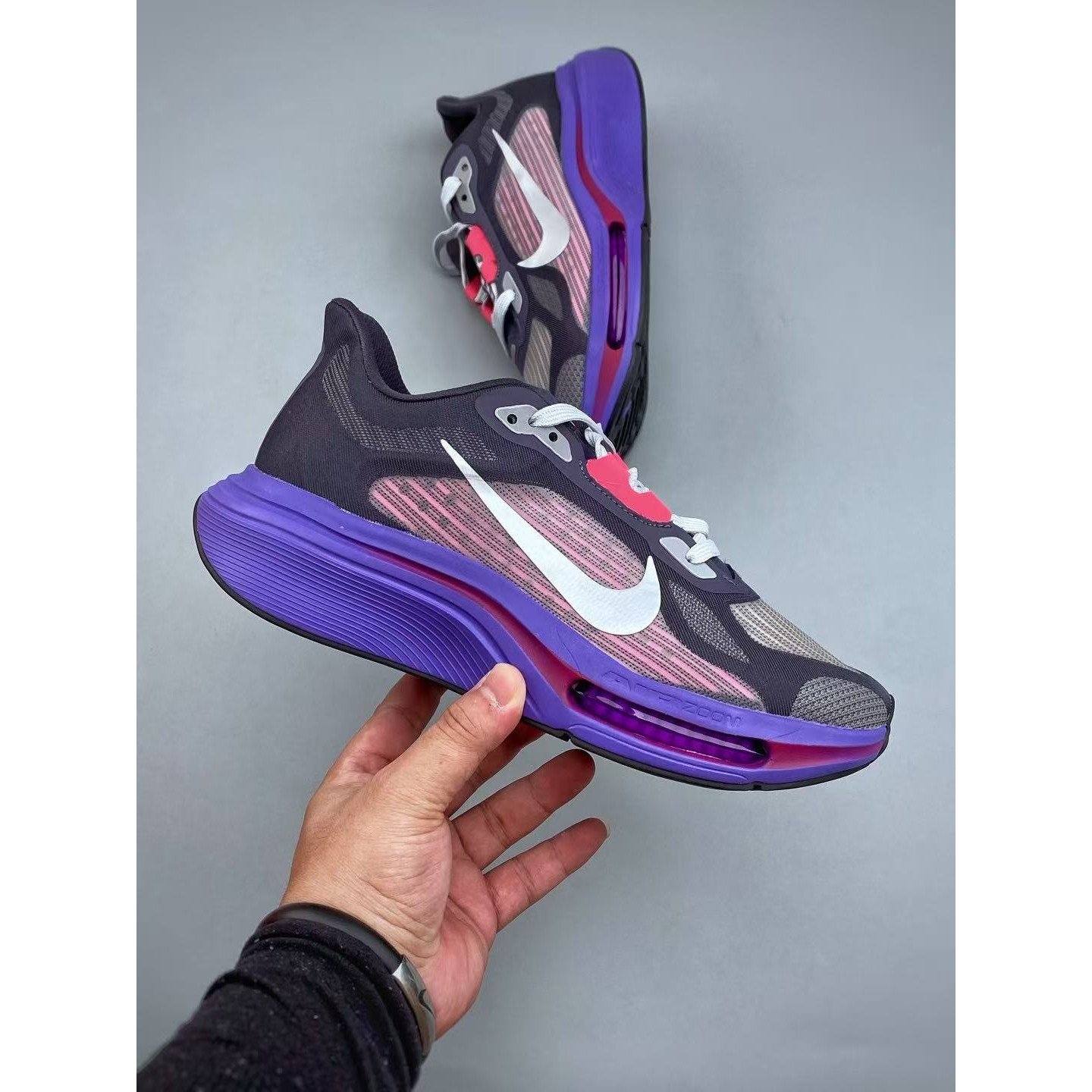 <p>Nike Air Zoom Pegasus Plus 2 运动慢跑鞋(紫)</p>