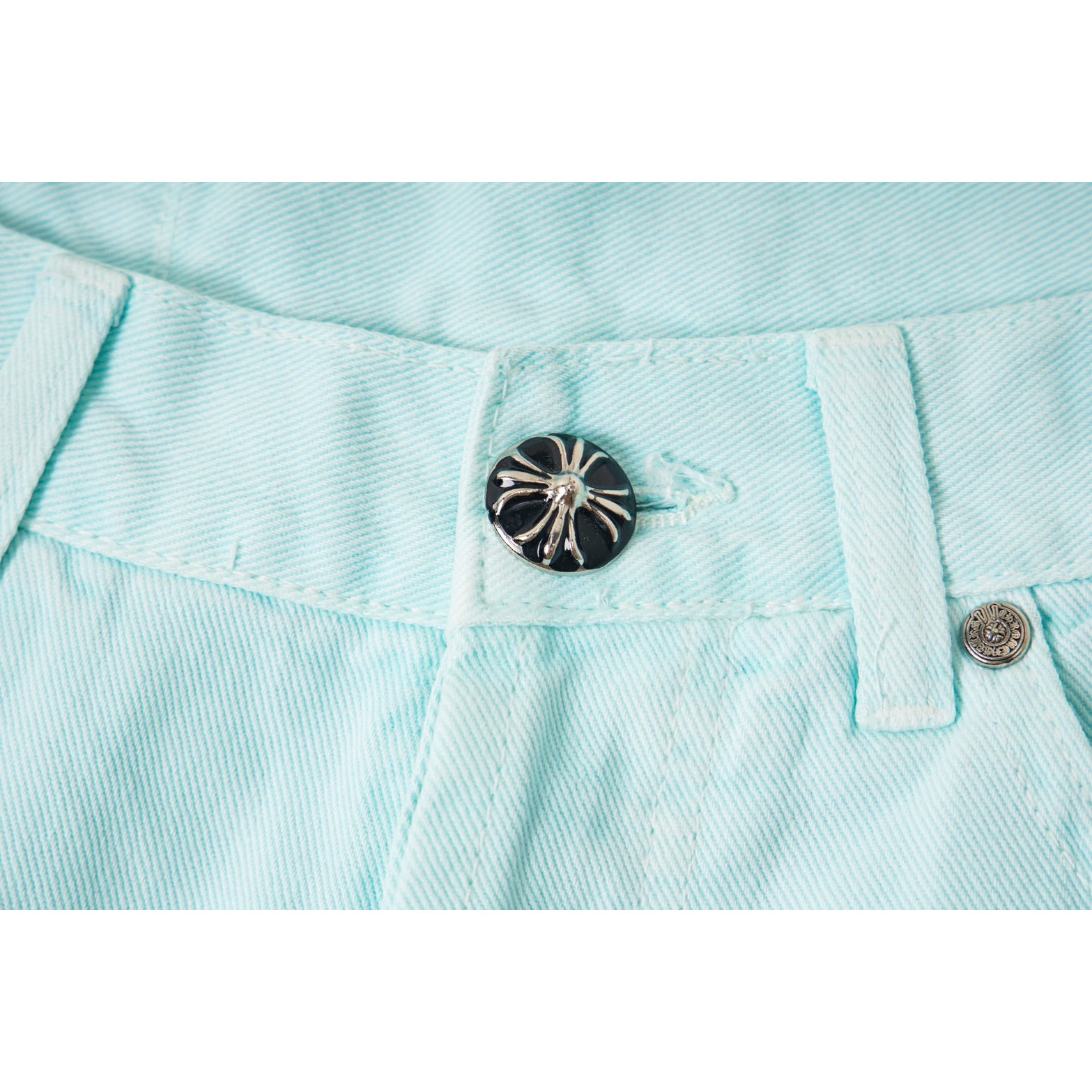 <p>CHROME HEARTS 浅蓝青裤粉蓝拼皮情侣闺蜜牛仔裤(1817#)</p>