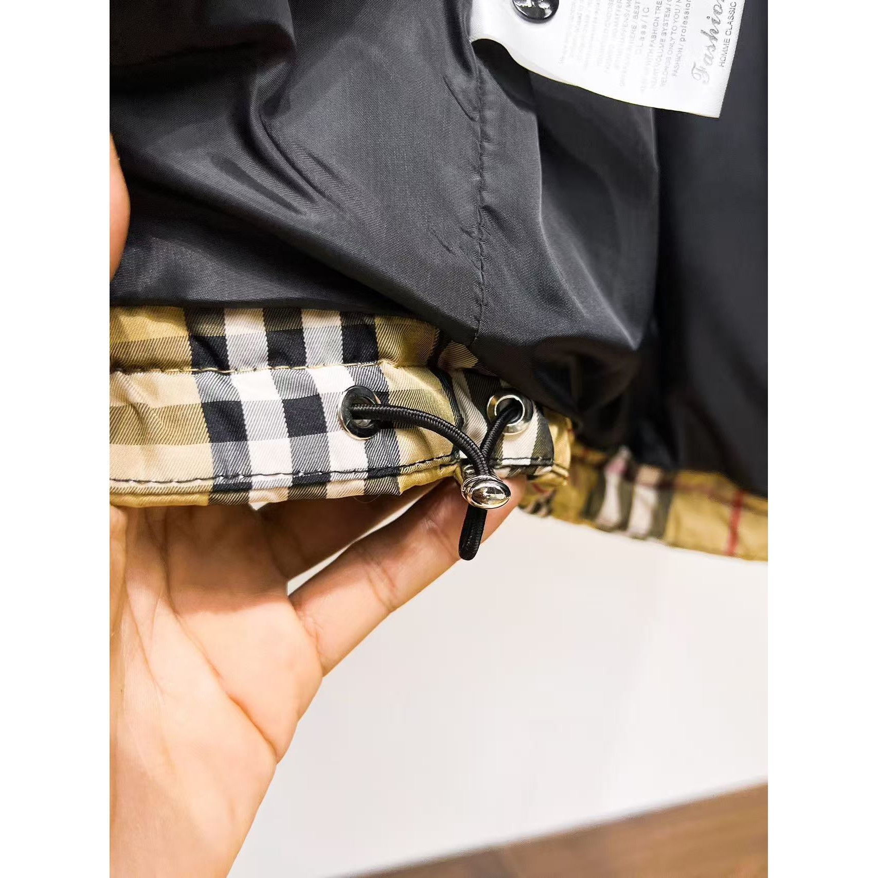 <p>BURBERRY 秋冬新款羽绒服(黑)</p>