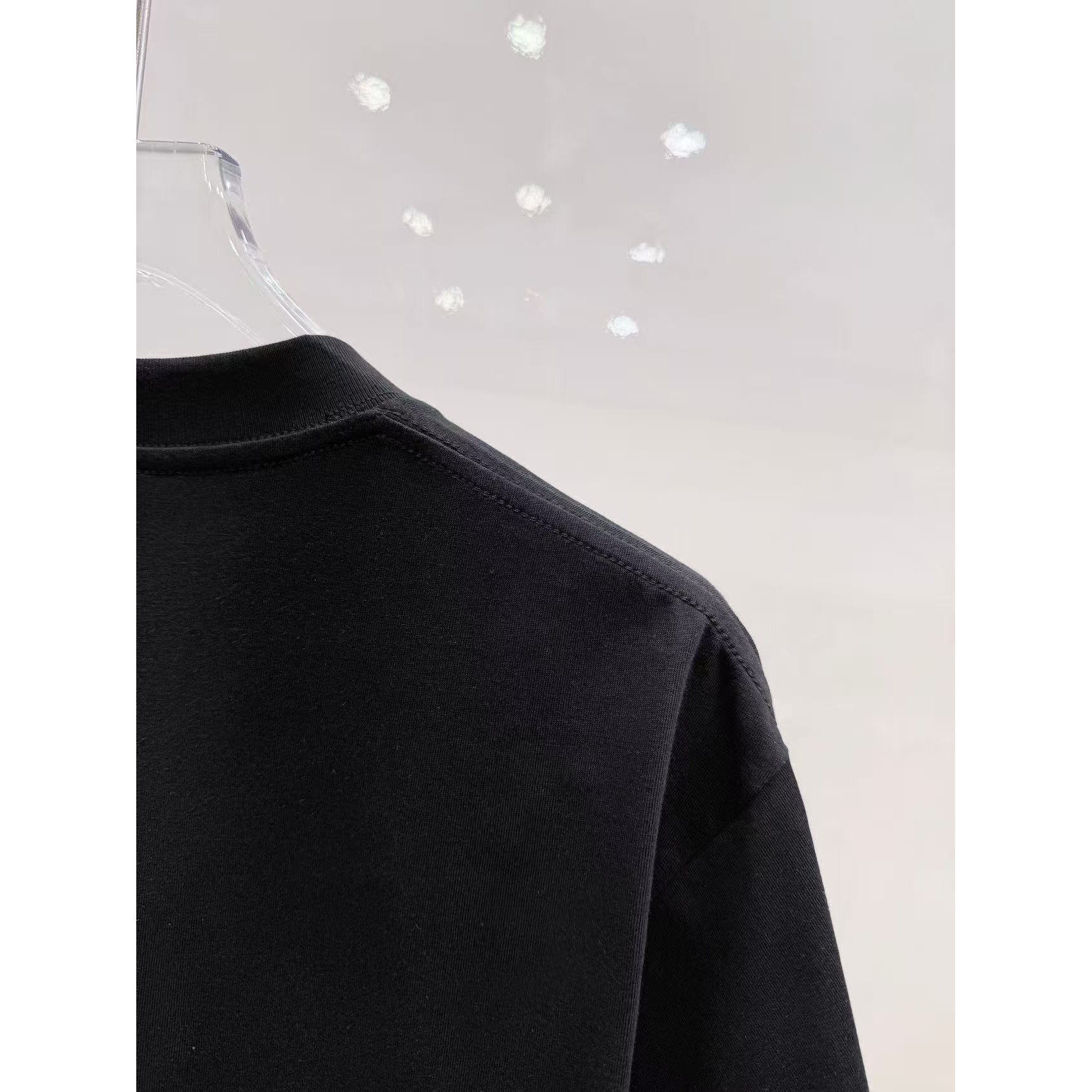 <p>Balenciaga 老爹鞋子短袖t恤(黑)&nbsp;</p>