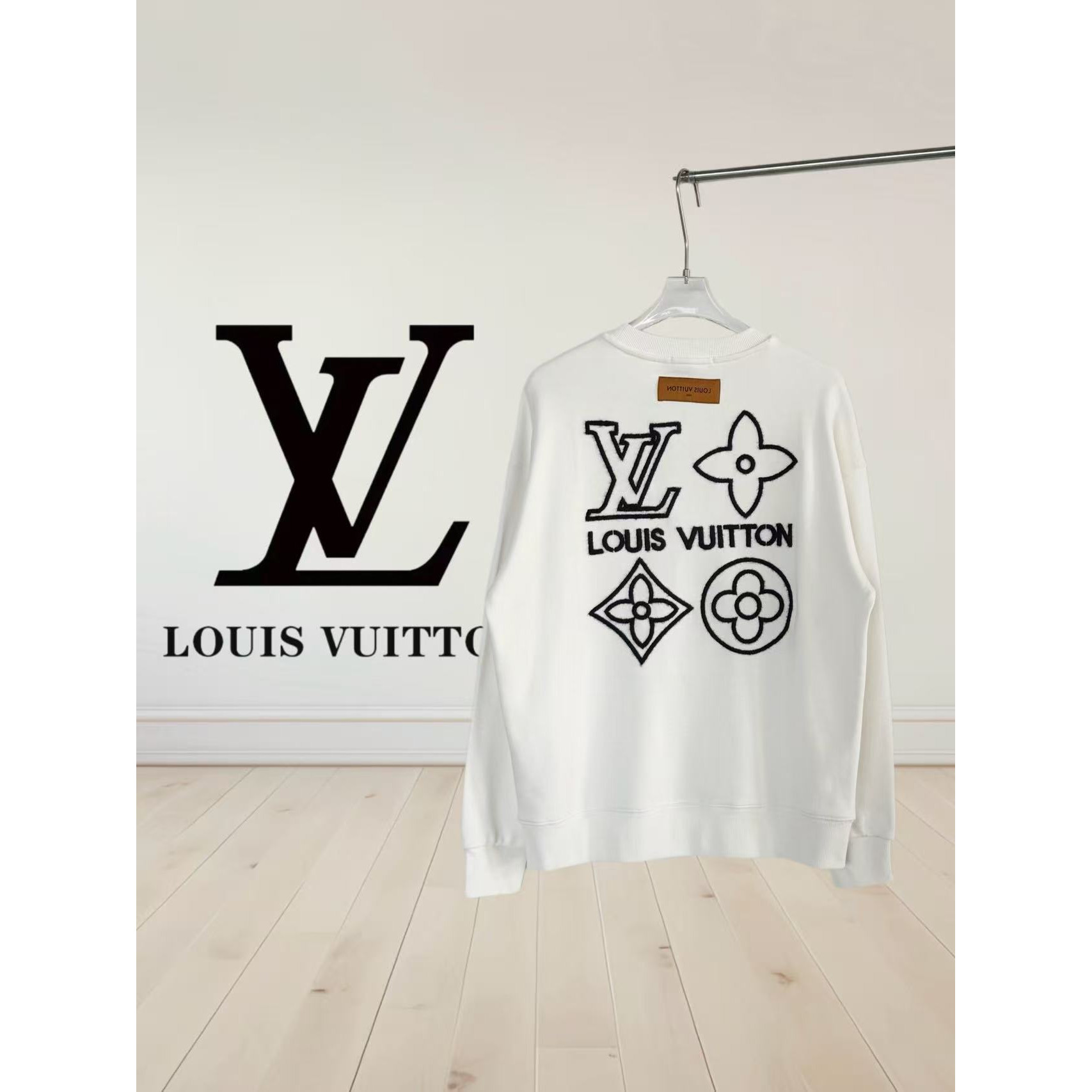 <p>LV&nbsp;刺绣圆领卫衣(白)</p>