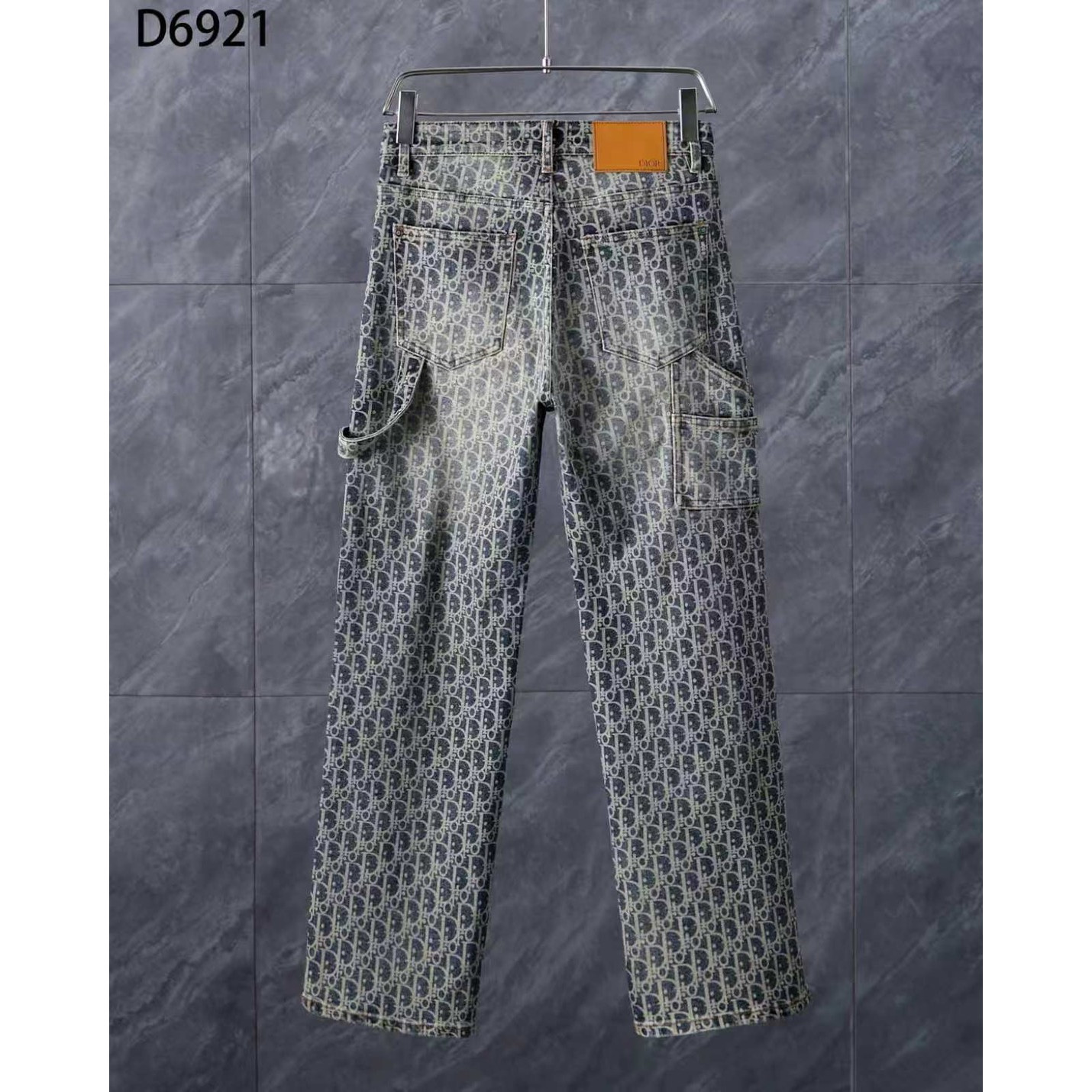 <p>DIOR&nbsp;丹宁水洗牛仔裤(D6921)</p>