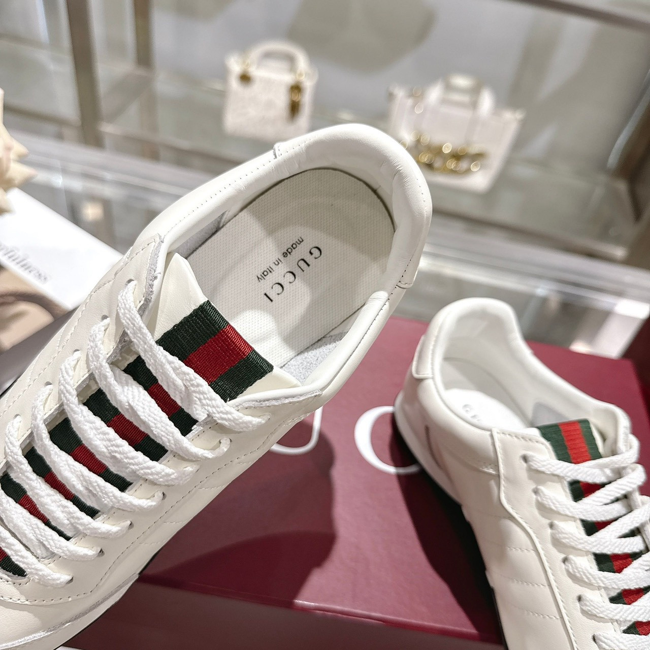 <p>GUCCI 德训鞋(女款-白)</p>