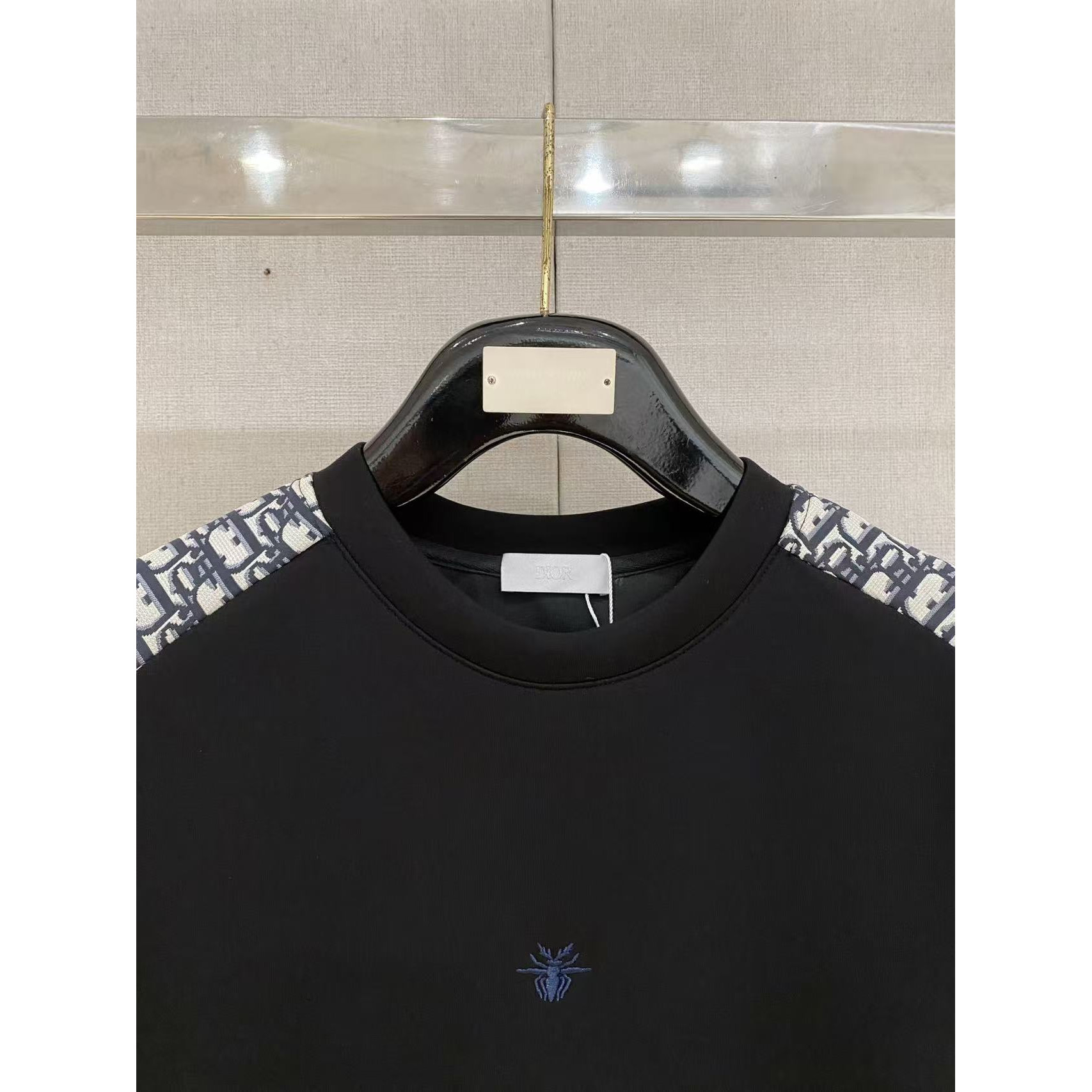<p>DIOR 太空棉卫衣(黑)</p>