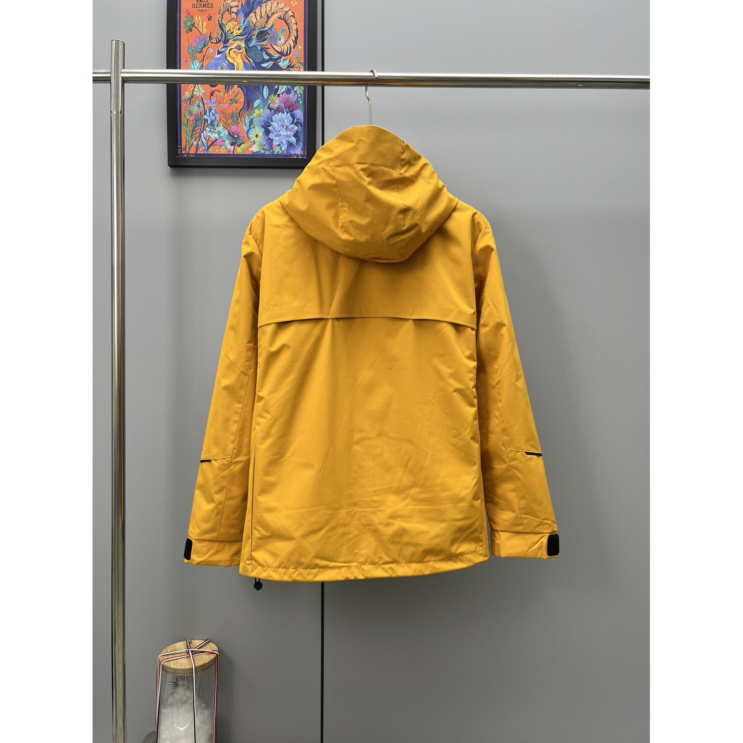 <p>KOLON SPORT KR系列冲锋衣外套(炽黄)</p>