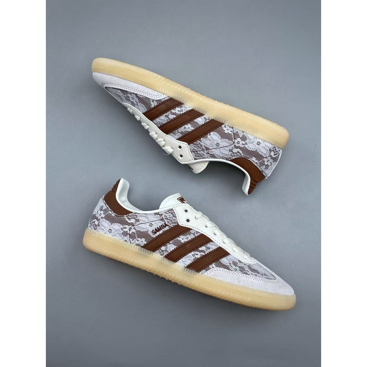<p>Adidas Samba Vegan 三叶草休闲板鞋(咖啡色)</p>

<p>&nbsp;</p>