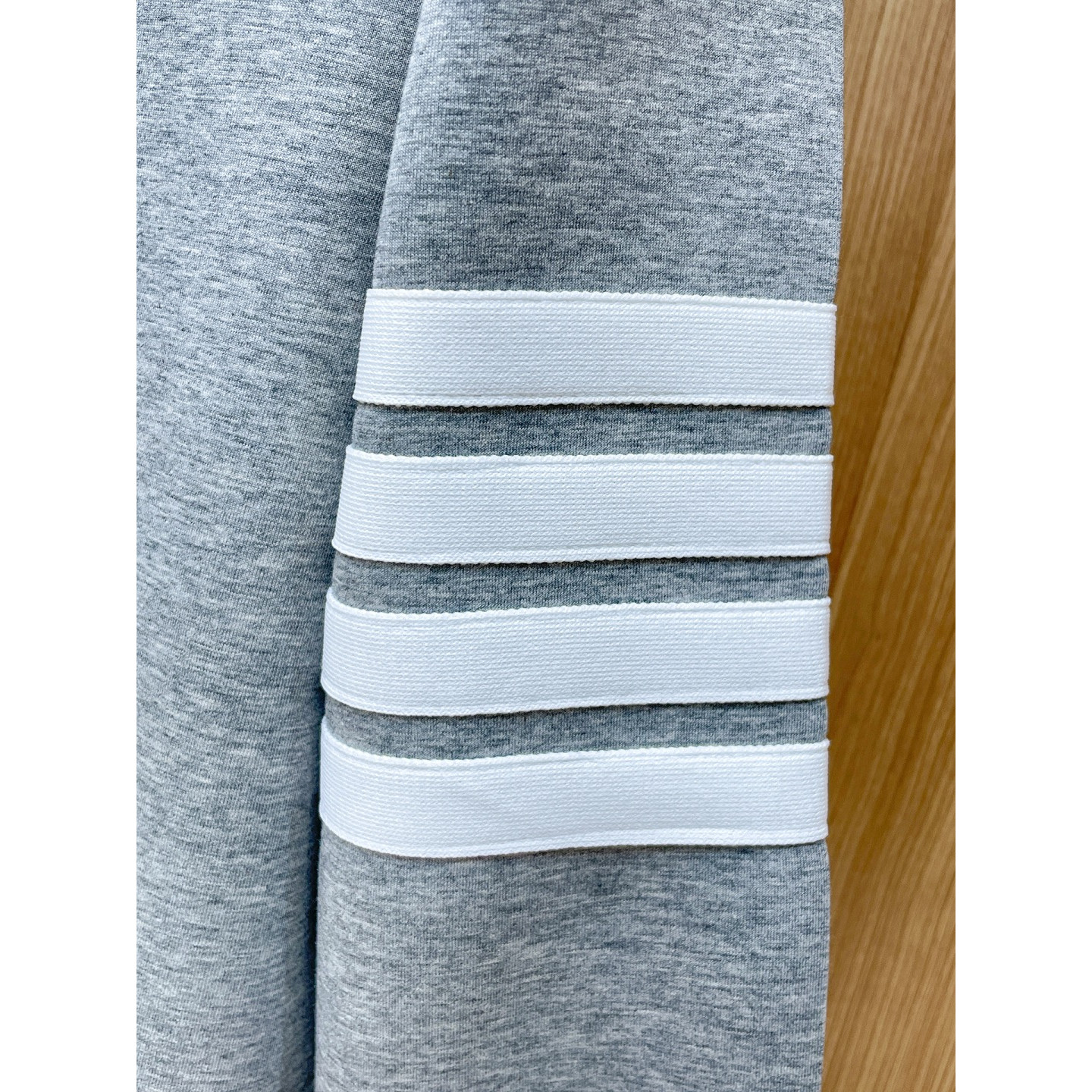 <p>Thom Browne 精品外套(灰)</p>