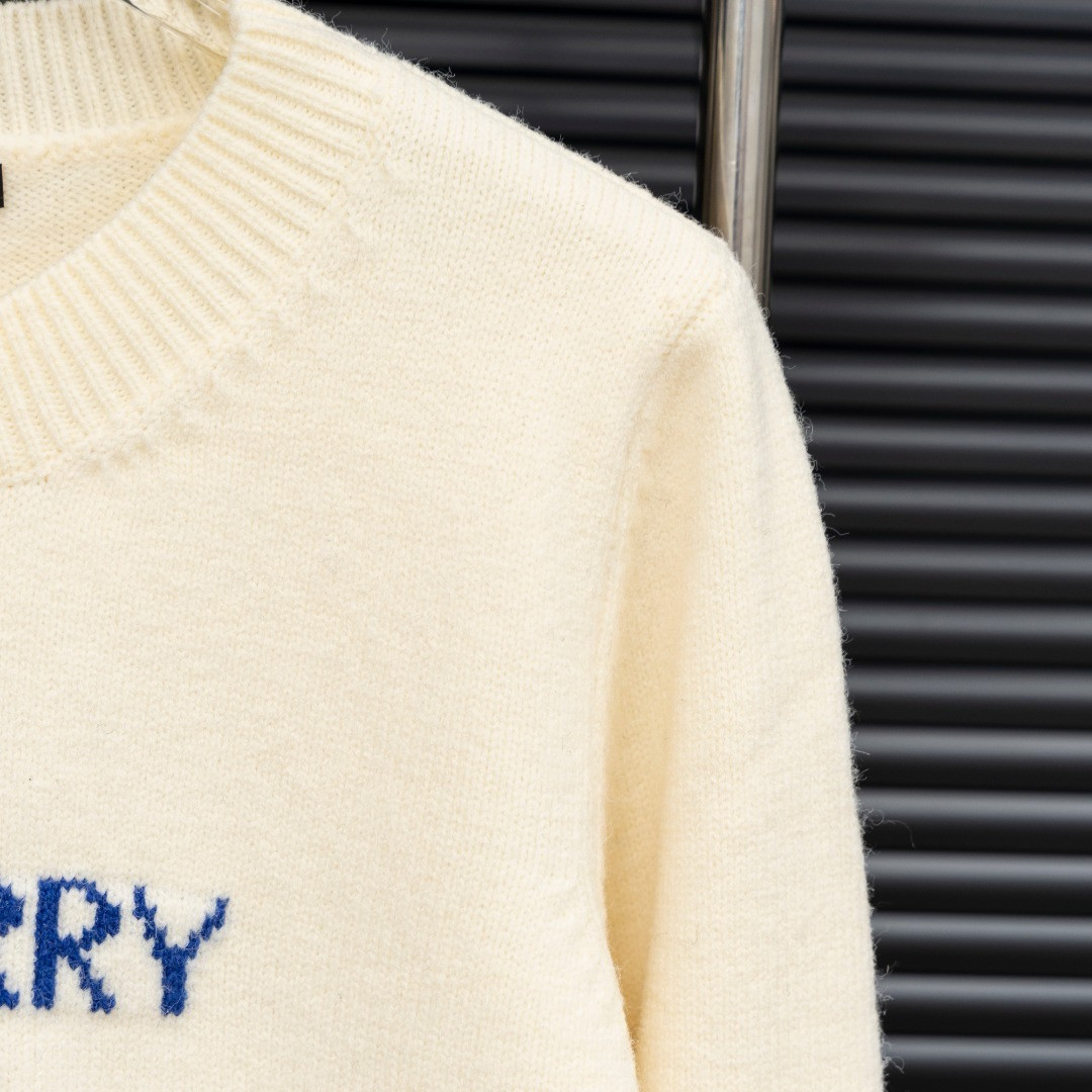 <p>BURBERRY&nbsp;战马 LOGO长袖毛衣(米黃)</p>