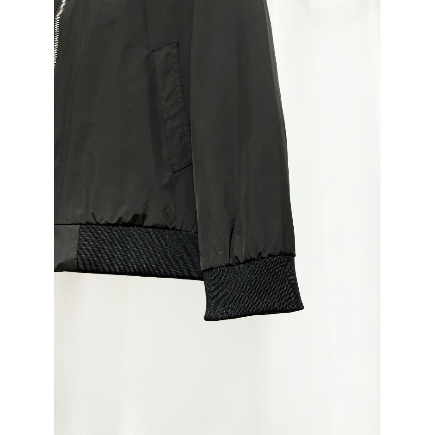 <p>Burberry 夹克外套</p>