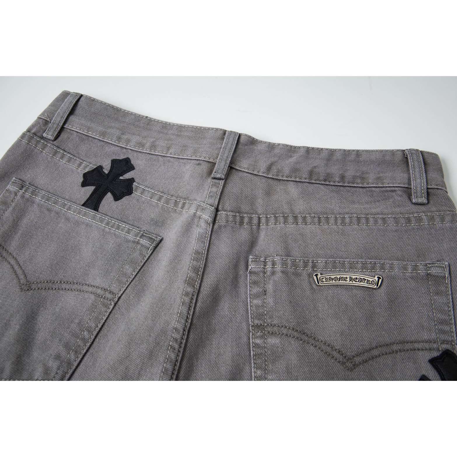 <p>CHROME HEARTS 灰色牛王牛仔裤(1763#)</p>