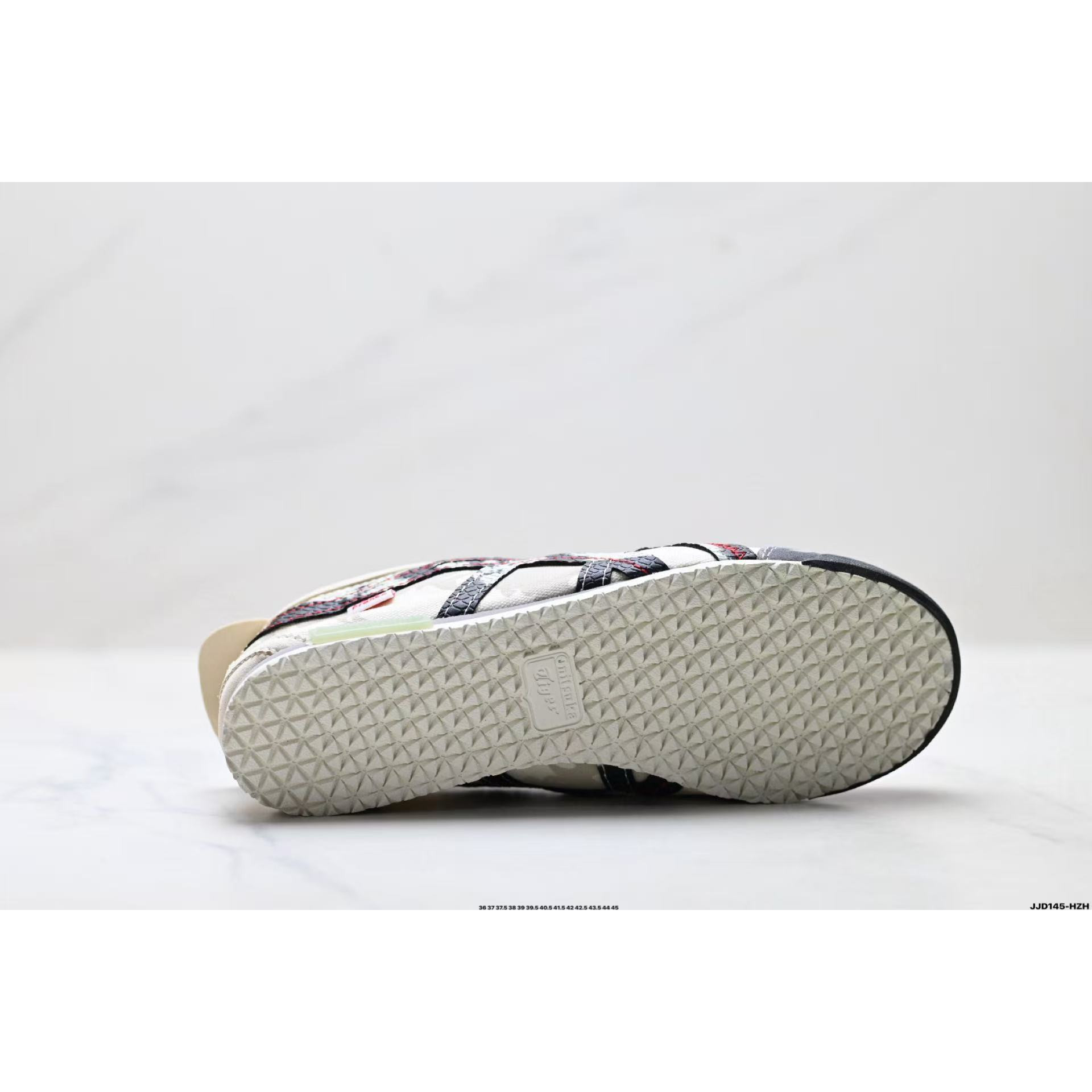 <p>Onitsuka Tiger NIPPON MADE 鬼冢虎手工鞋</p>