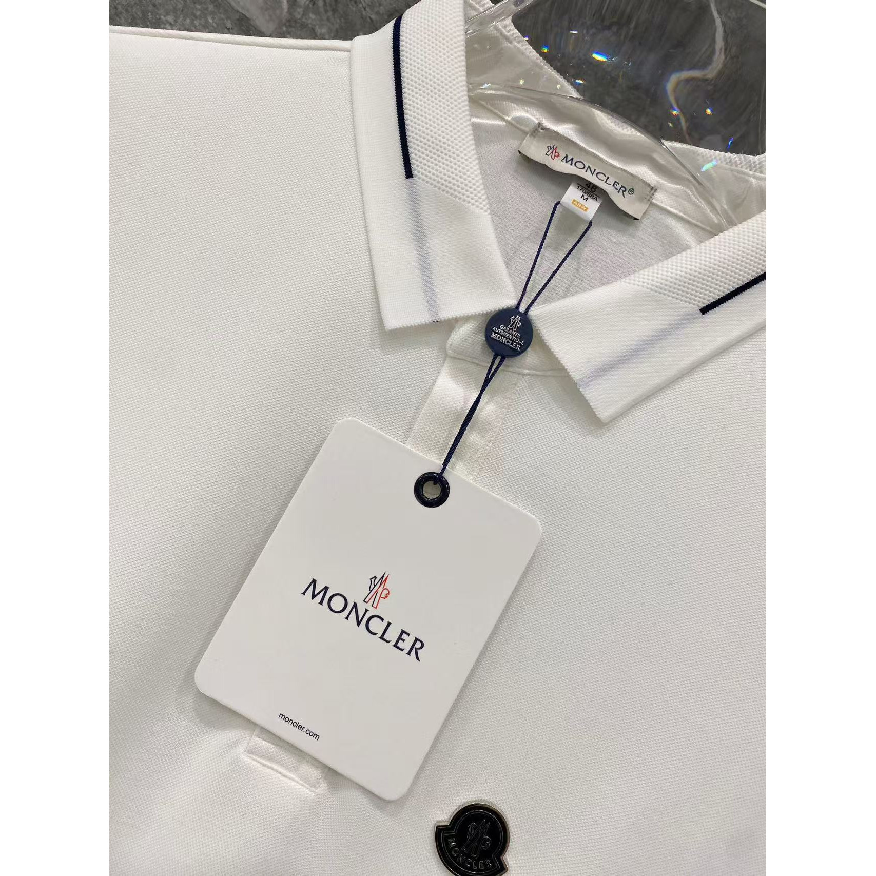 <p>MONCLER 秋冬长袖Polo(783016)</p>
