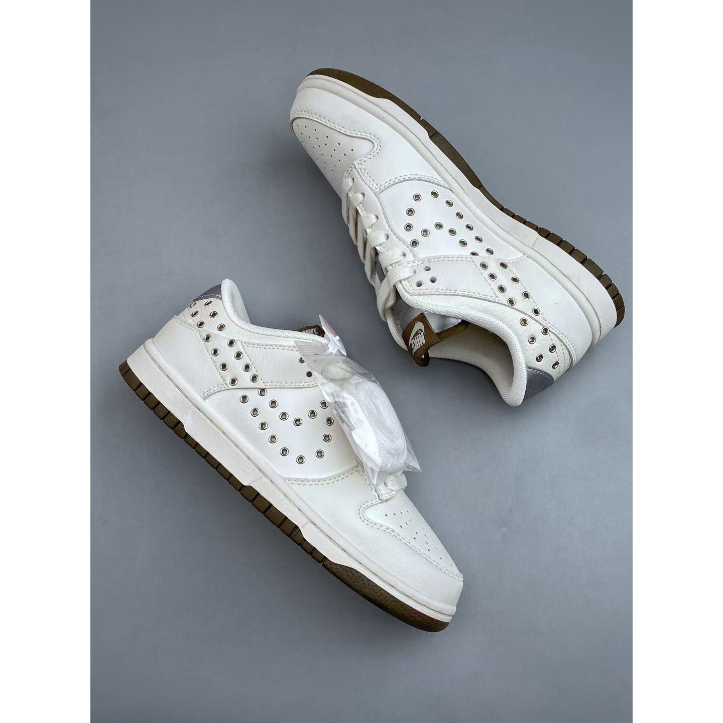 <p>NIKE Dunk Low IU3488 (白)</p>