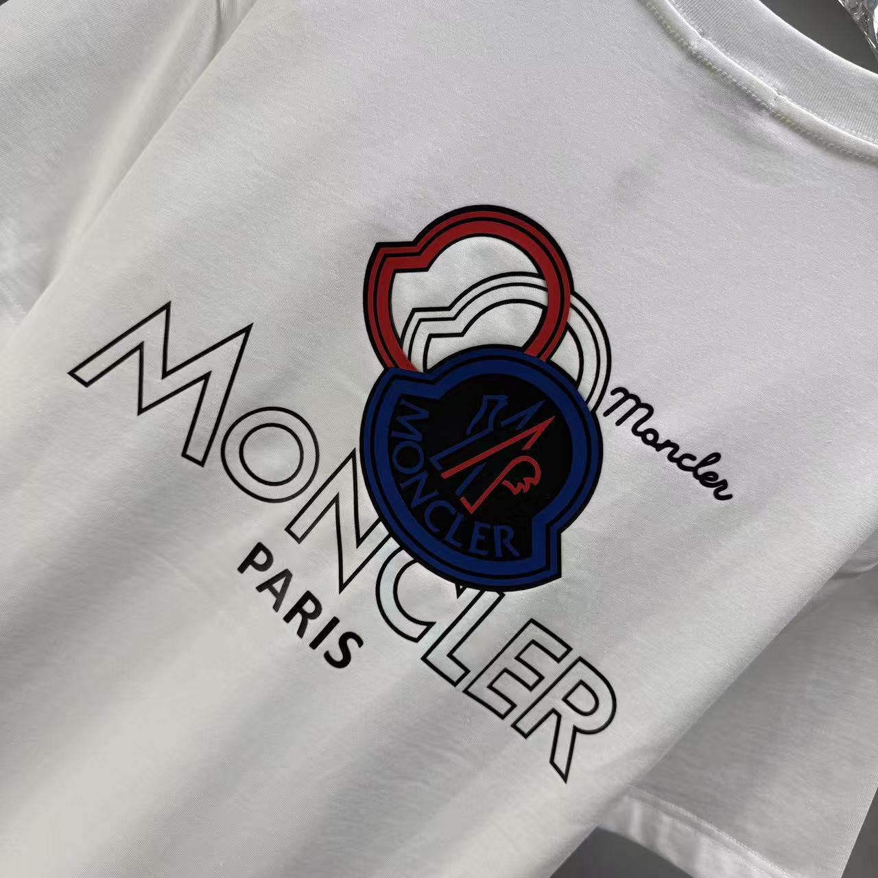 <p>Moncler 短袖T恤(白)</p>