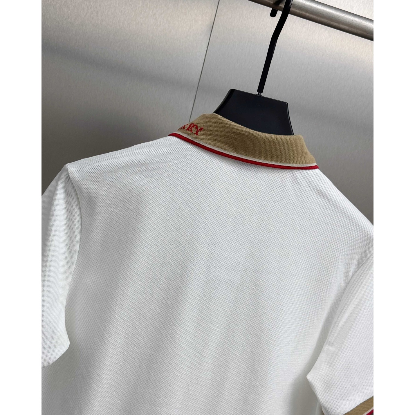 <p>BURBERRY 短袖翻领polo衫(白)</p>