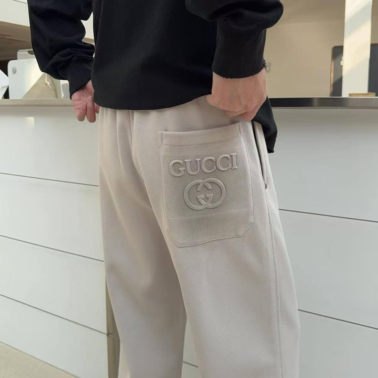 <p>GUCCI 休闲长裤</p>