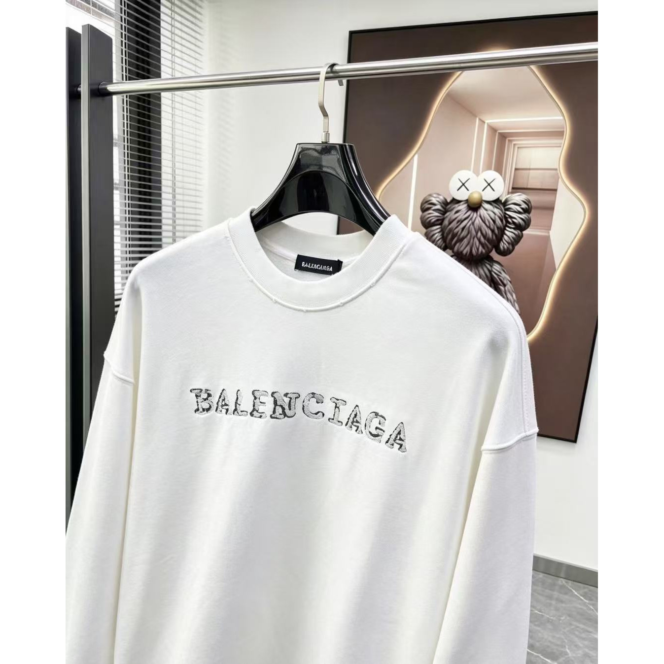 <p>Balenciaga 圓領長袖T恤(白)</p>
