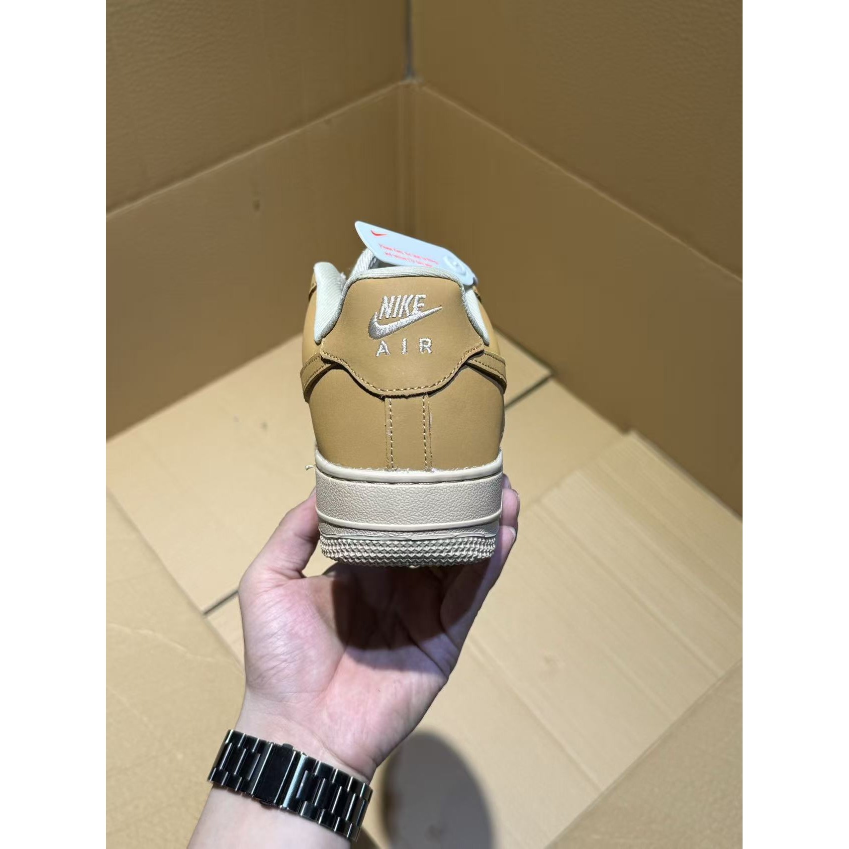 <p>Nike Air Force1 07 low &nbsp;定制空军一号(卡其)</p>