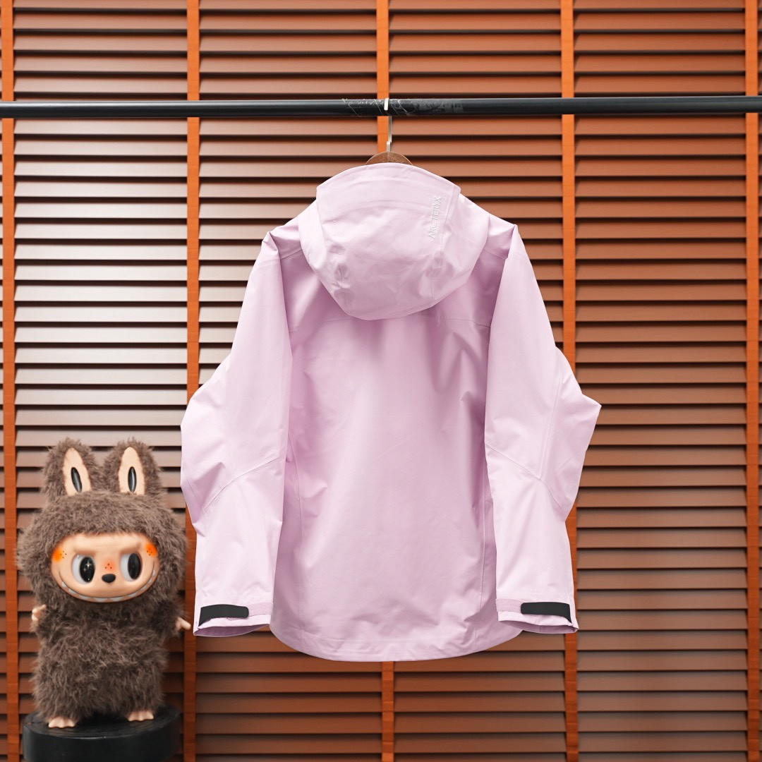 <p>ARC'TERYX &nbsp;BETA SV JACKET 增强防水防风连帽硬壳外套(夕雾粉)&nbsp;</p>