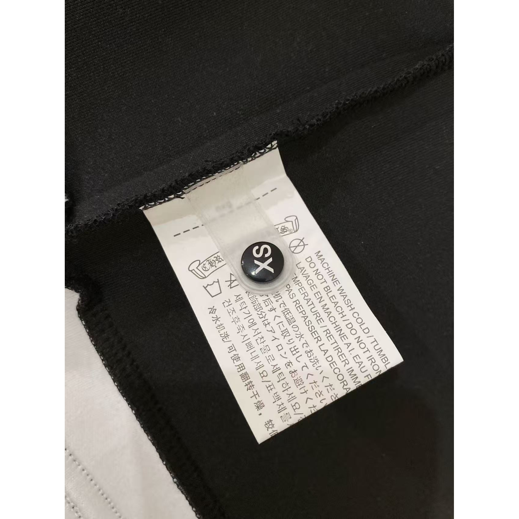 <p>CHROME HEARTS 太空棉卫衣(黑)</p>