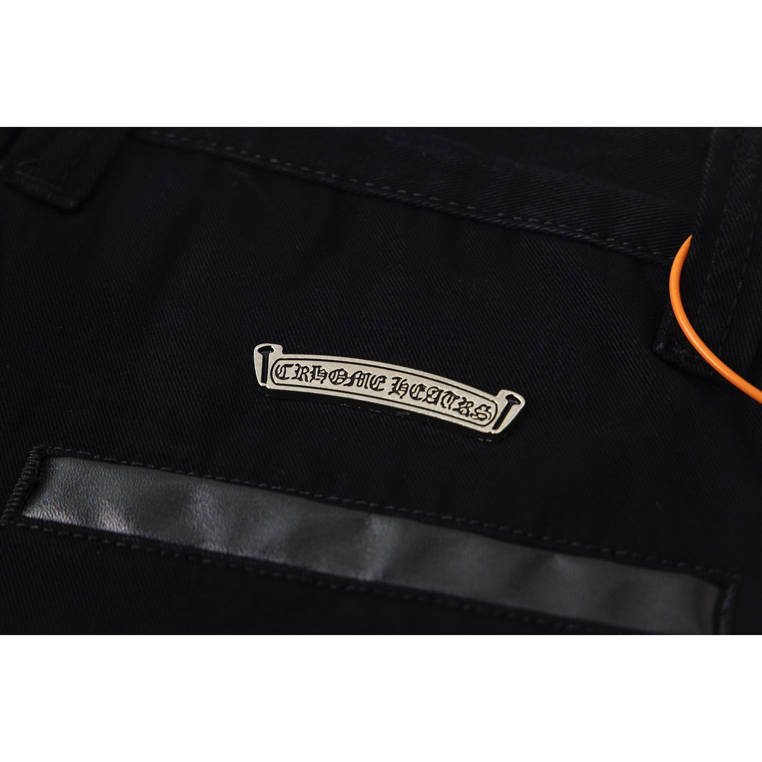 <p>CHROME HEARTS 黑棕迷彩十字贴皮牛仔裤(1753#)</p>