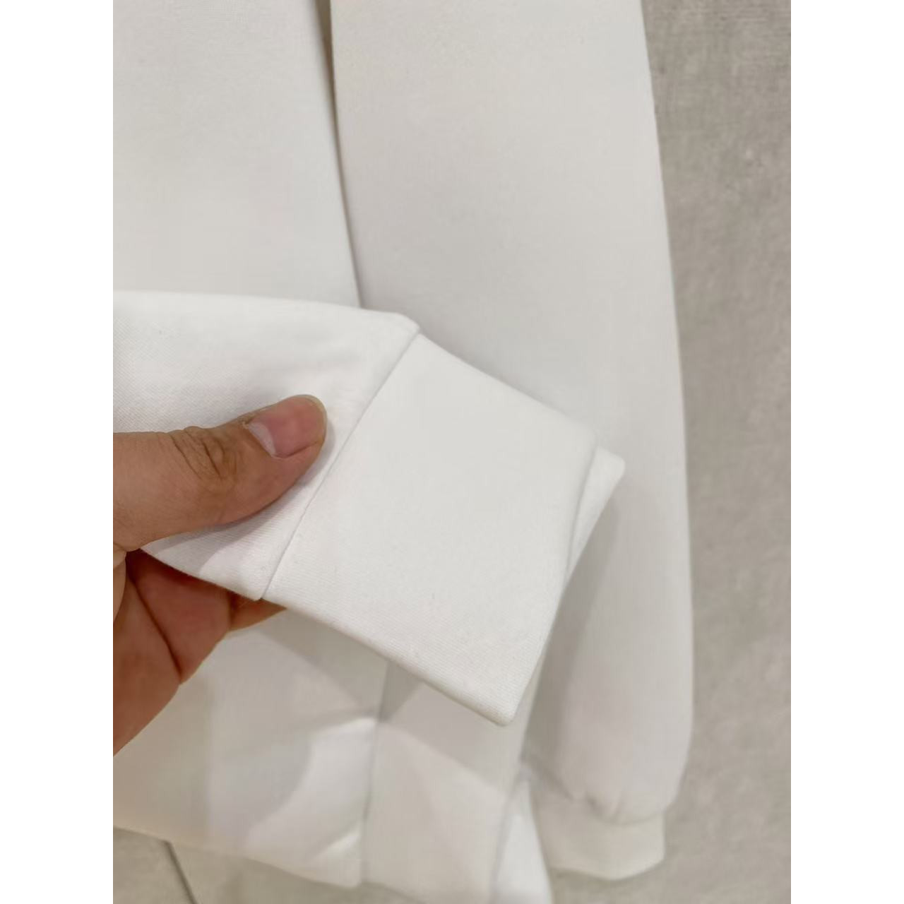 <p>BURBERRY 太空棉卫衣(白)</p>