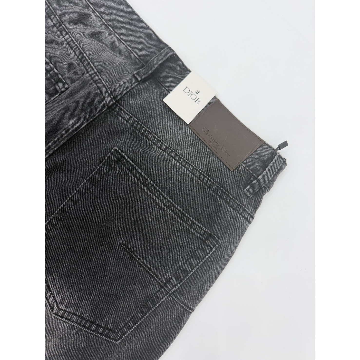 <p>DIOR 阔腿直筒牛仔裤(D5607#)</p>