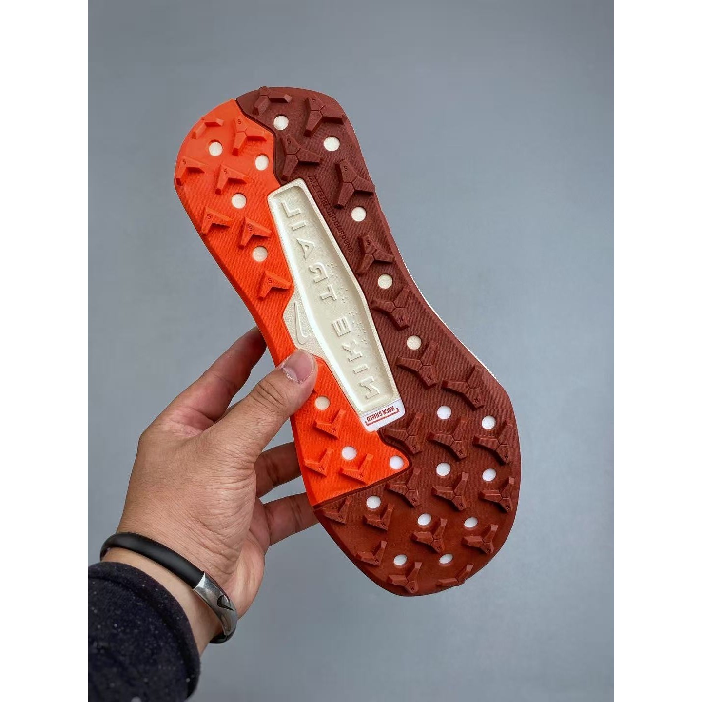 <p>NIKE REACTX Wildhorse 10 户外运动越野跑步鞋(紅)</p>