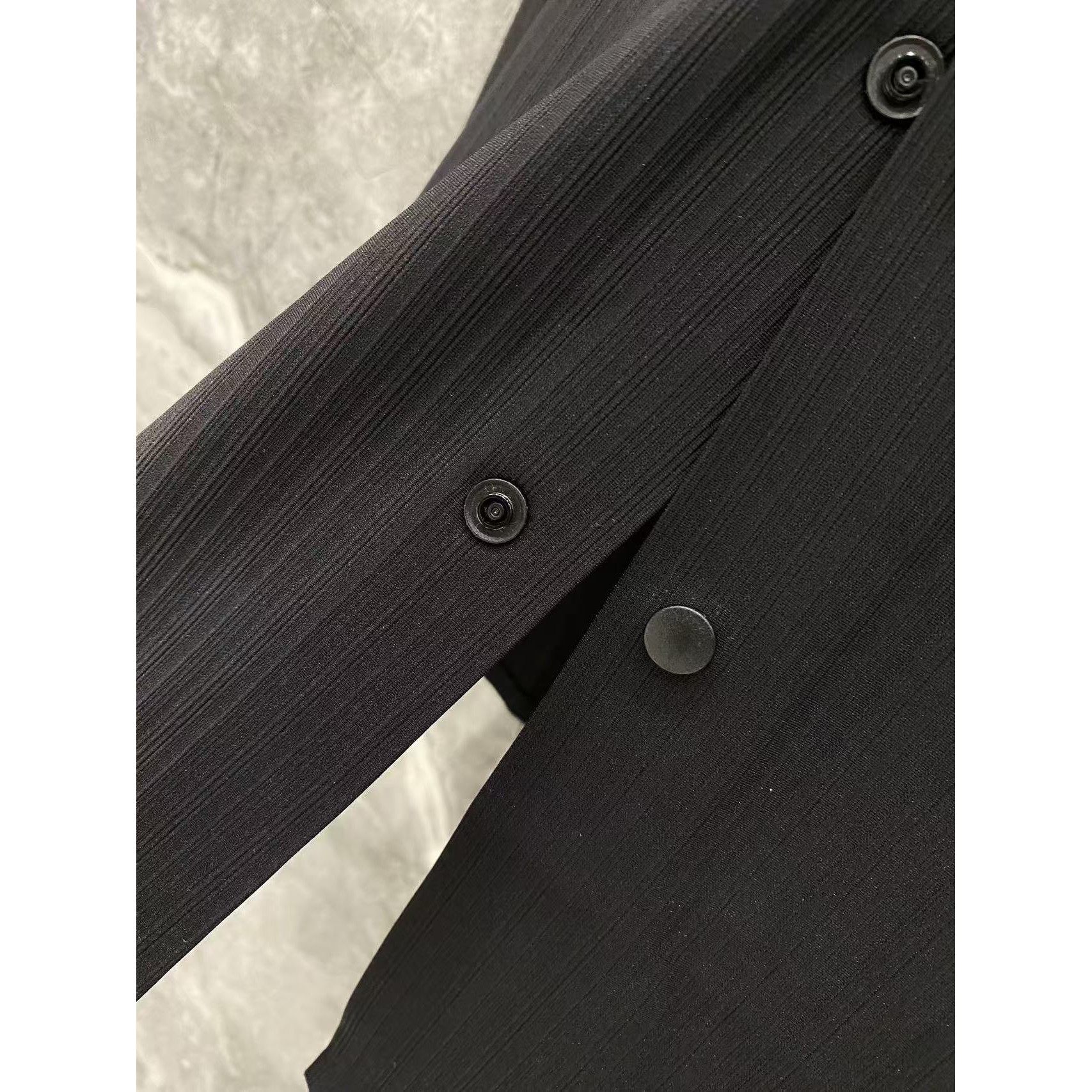 <p>Prada 秋冬长袖Polo(783003)</p>