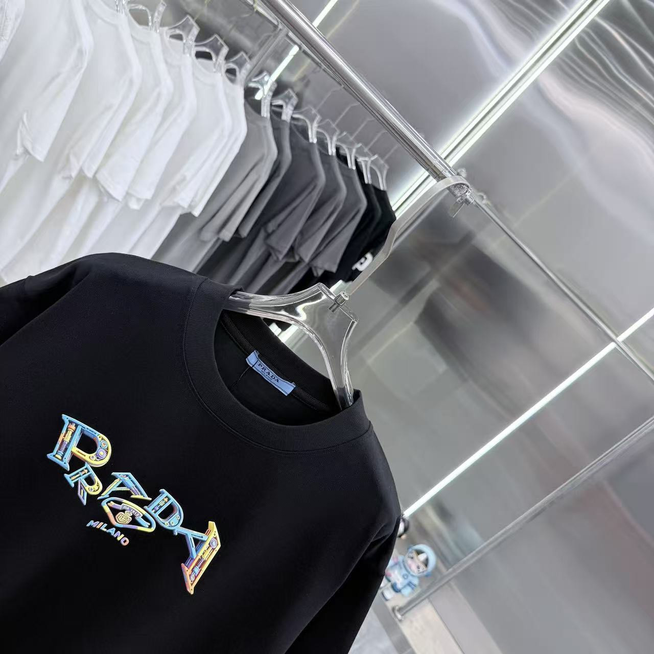 <p>Prada 圓領T恤</p>