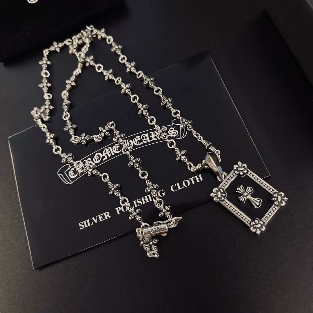 <p>CHROME HEARTS 项链</p>