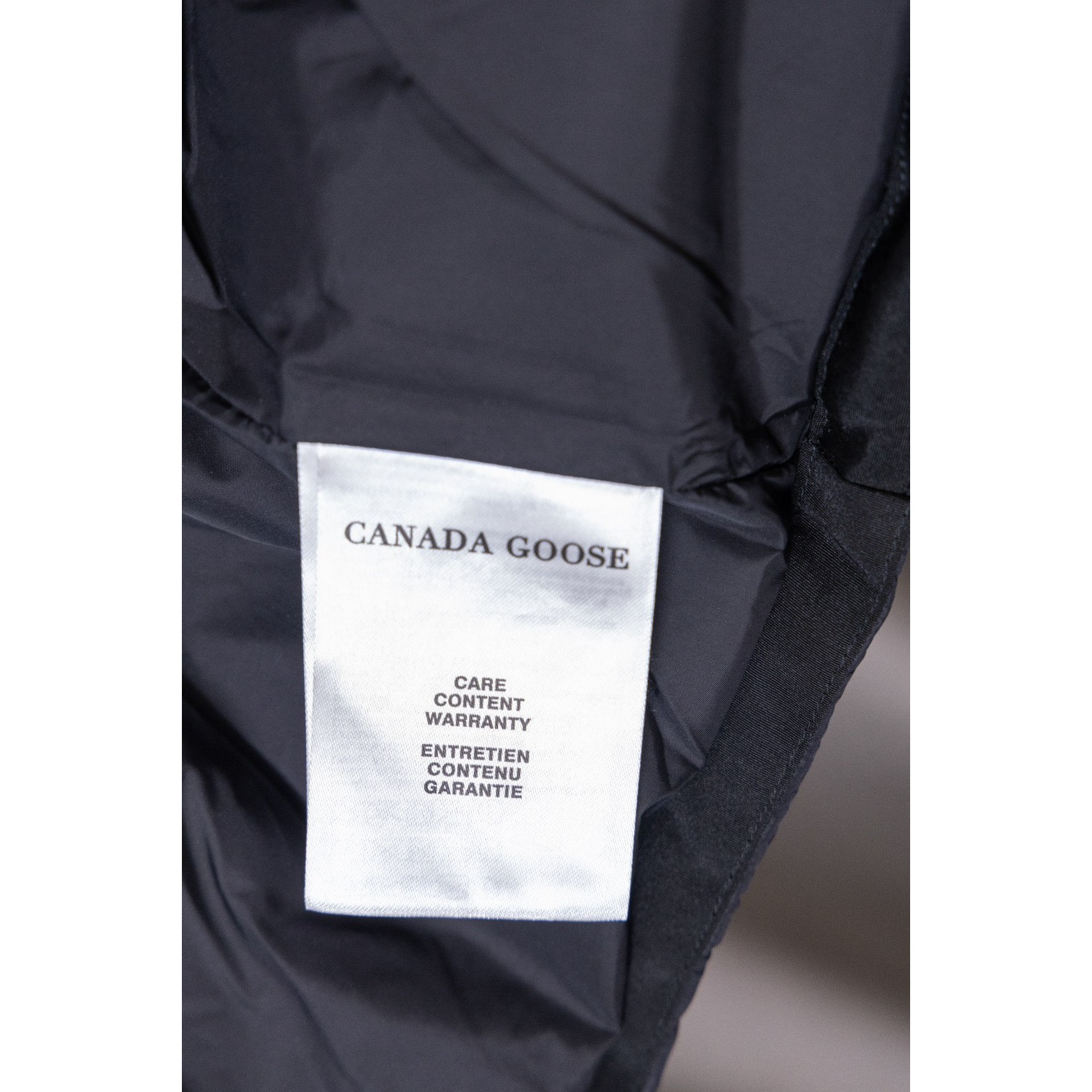 <p>Canada Goose Paradigm Freestyle Vest 2057MW羽绒服马甲(黑色)</p>