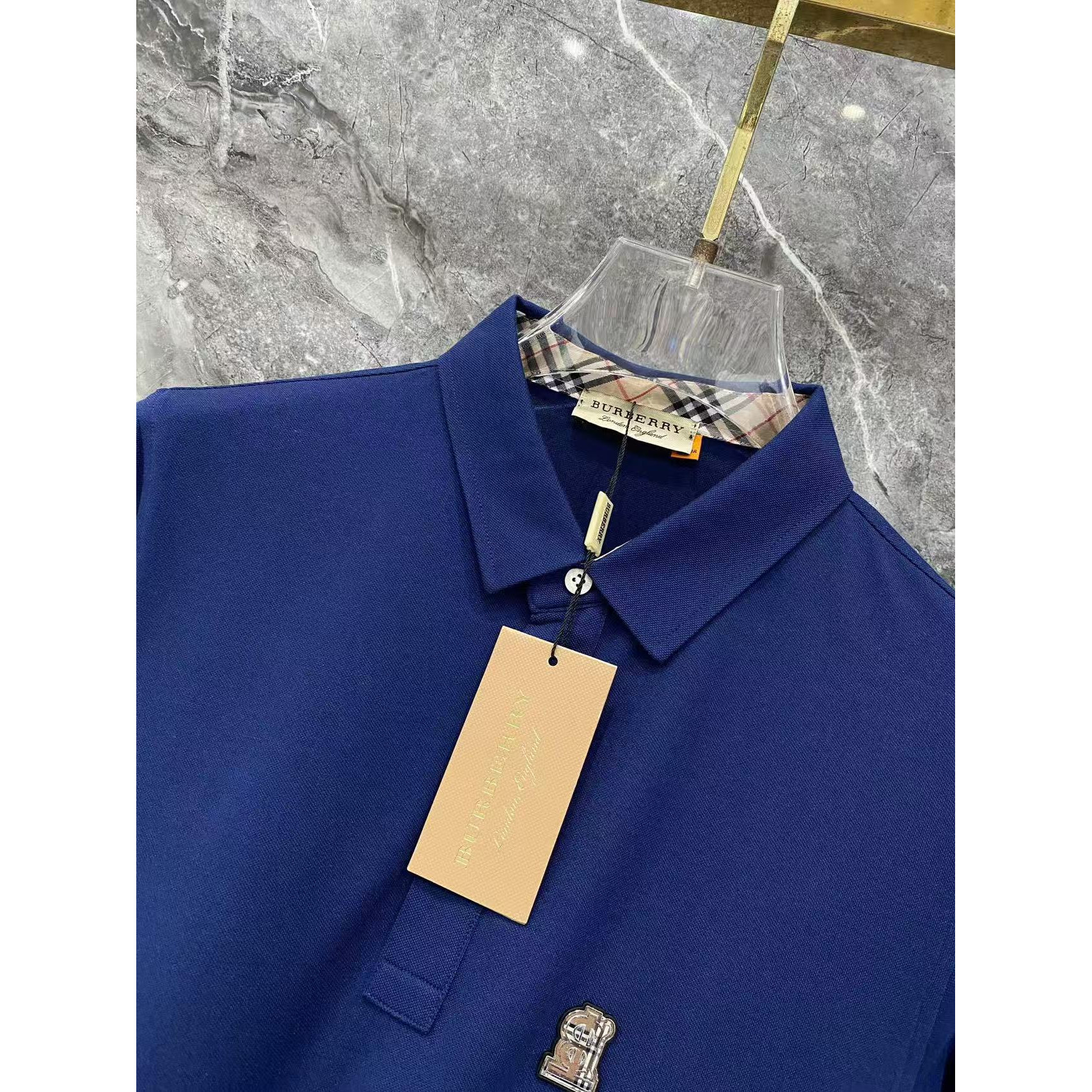 <p>Burberry 秋冬长袖Polo(782993)</p>